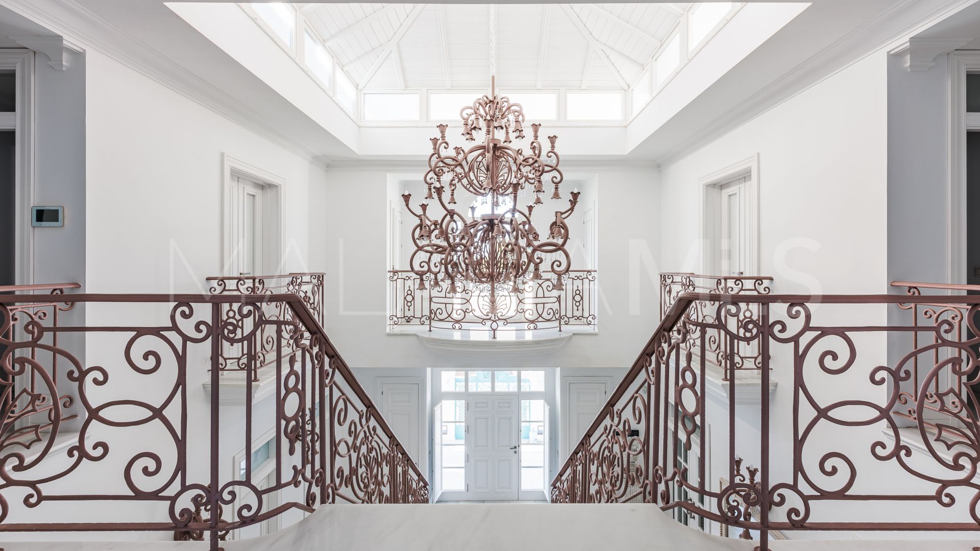 Villa for sale in El Capricho