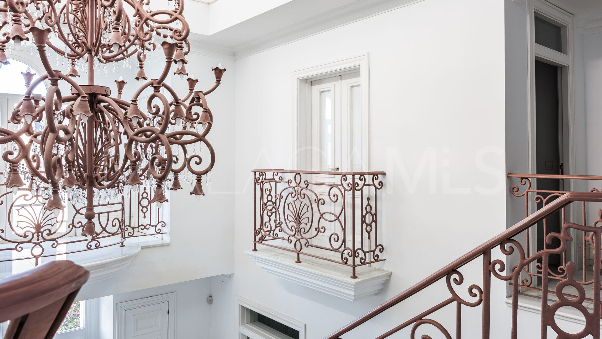 Villa for sale in El Capricho