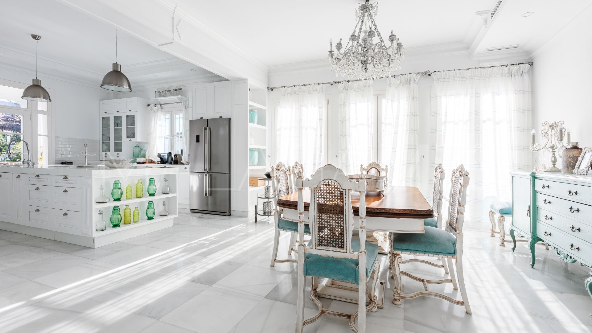 Villa for sale in El Capricho