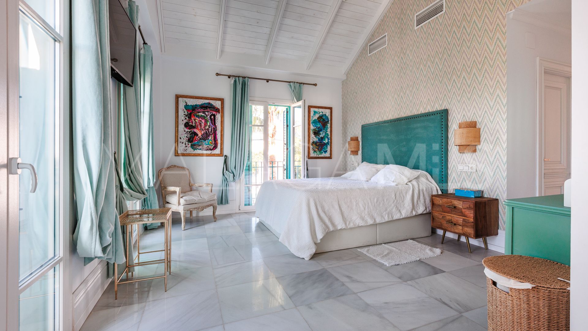 Villa for sale in El Capricho