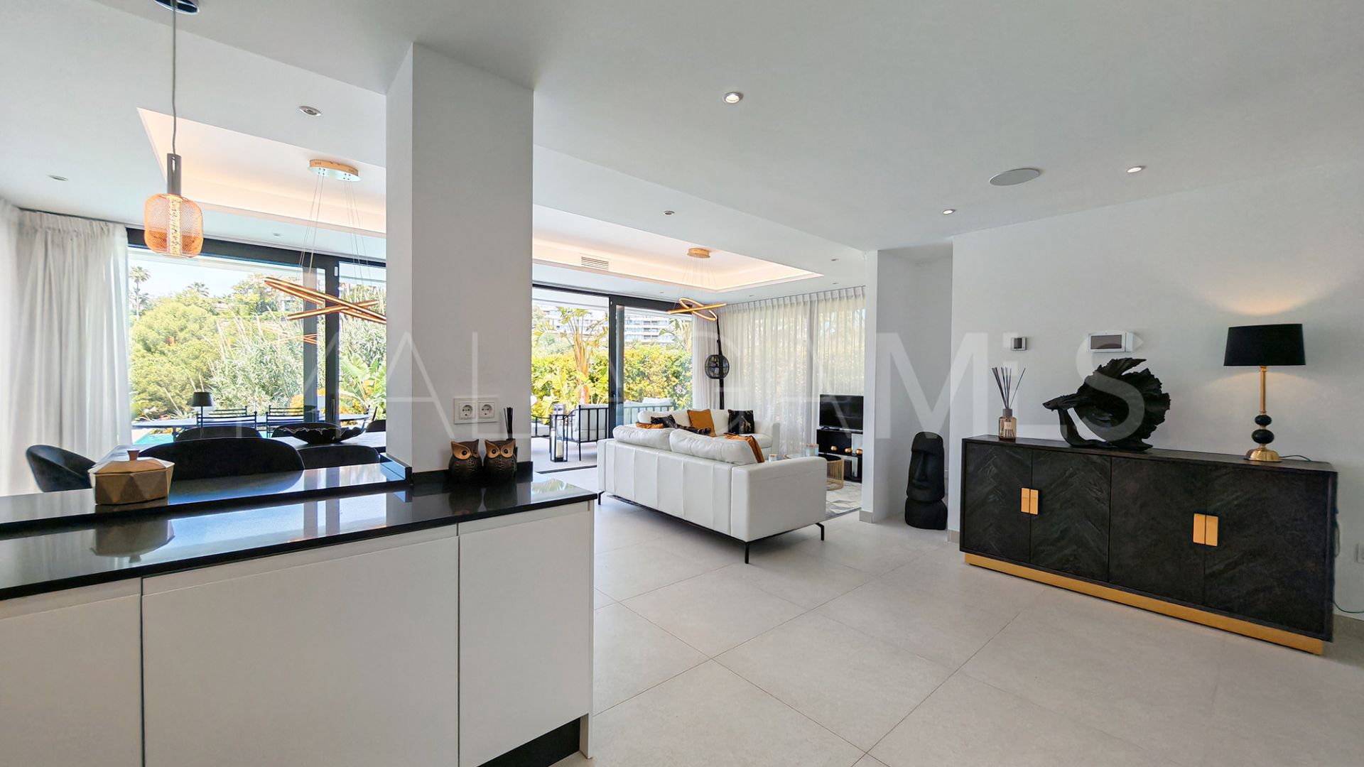 Villa for sale in La Resina Golf