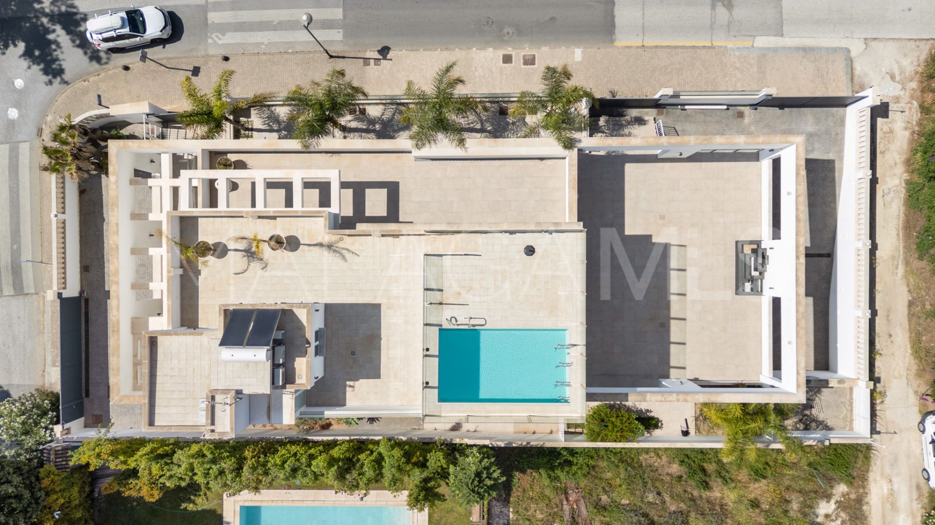 Villa with 11 bedrooms a la venta in Elviria Playa