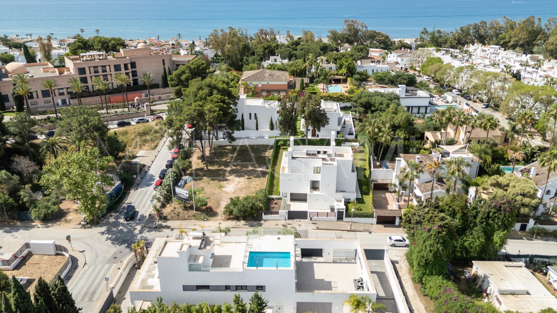 Villa with 11 bedrooms a la venta in Elviria Playa