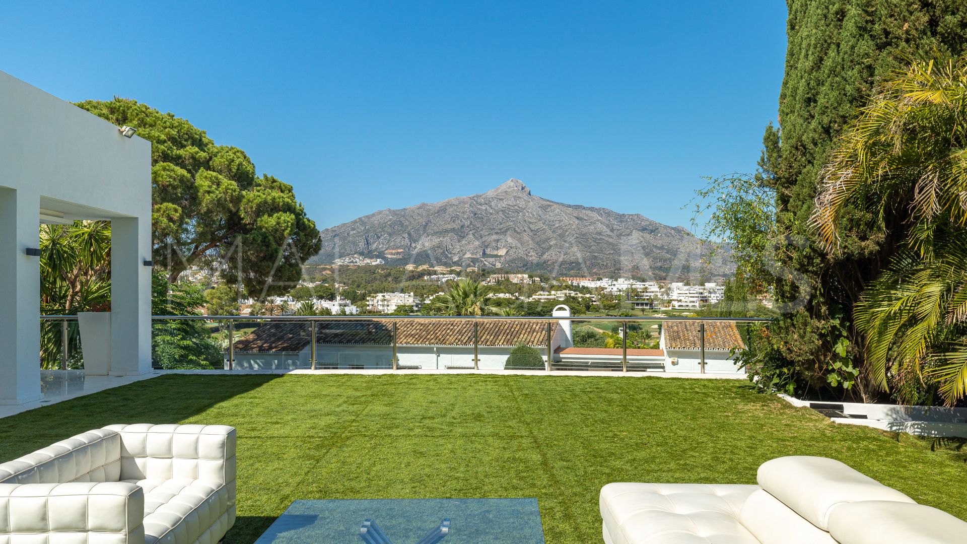 For sale Las Brisas 7 bedrooms villa