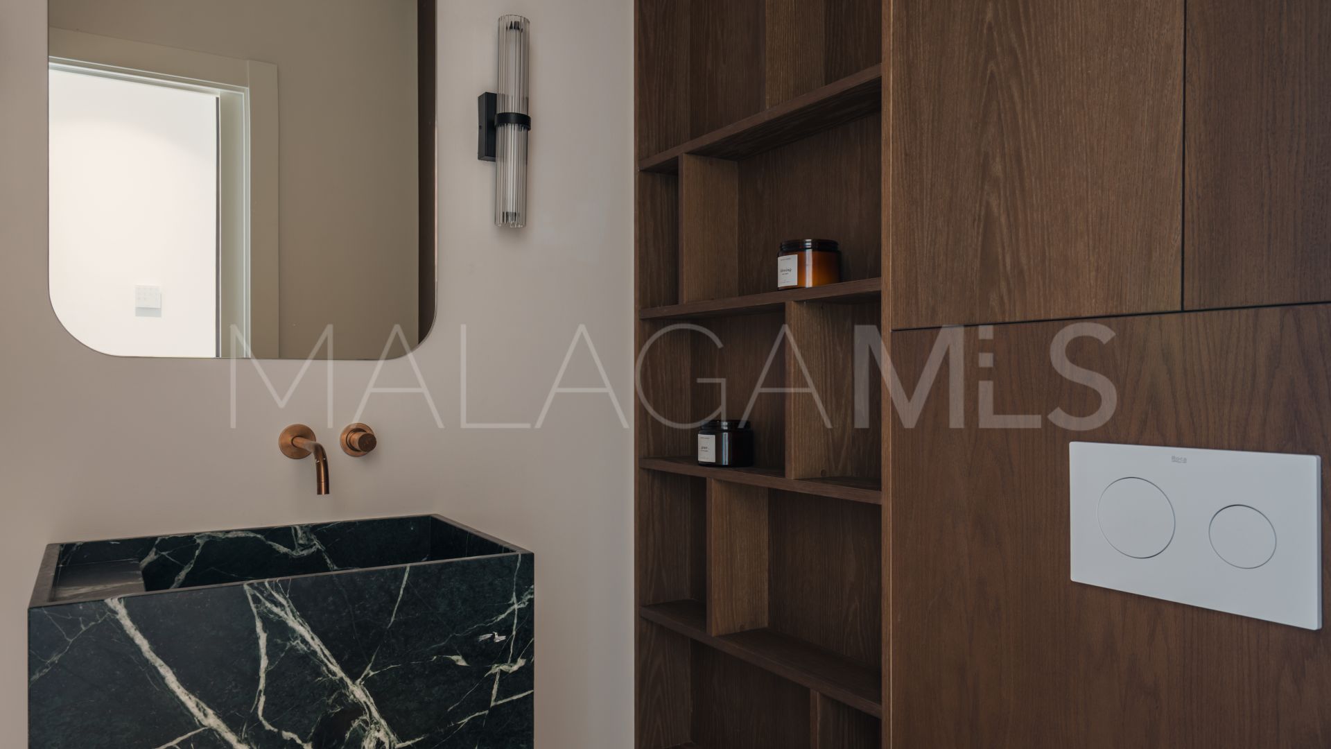 Atico duplex with 4 bedrooms for sale in La Cerquilla