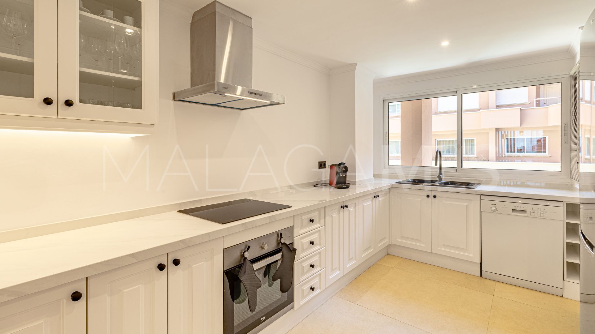 Apartamento for sale with 2 bedrooms in Magna Marbella