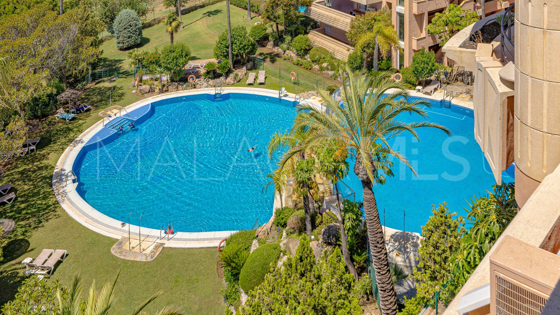 Apartamento for sale with 2 bedrooms in Magna Marbella
