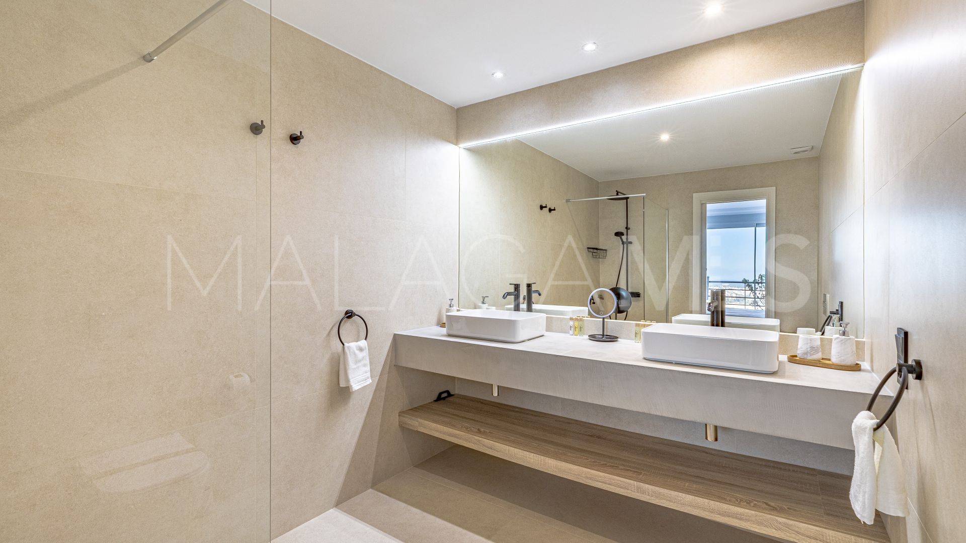 Apartamento for sale with 2 bedrooms in Magna Marbella