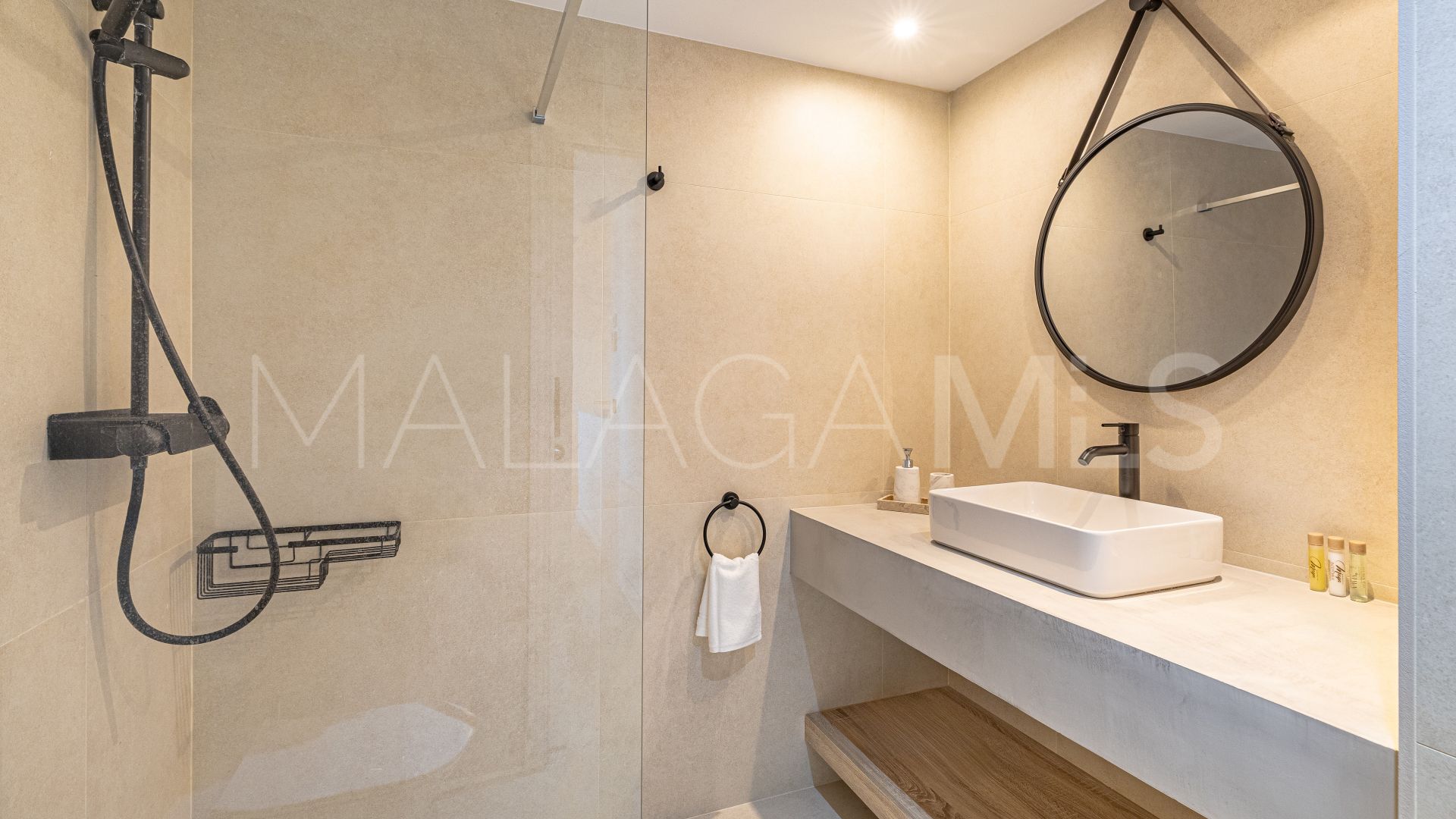 Apartamento for sale with 2 bedrooms in Magna Marbella