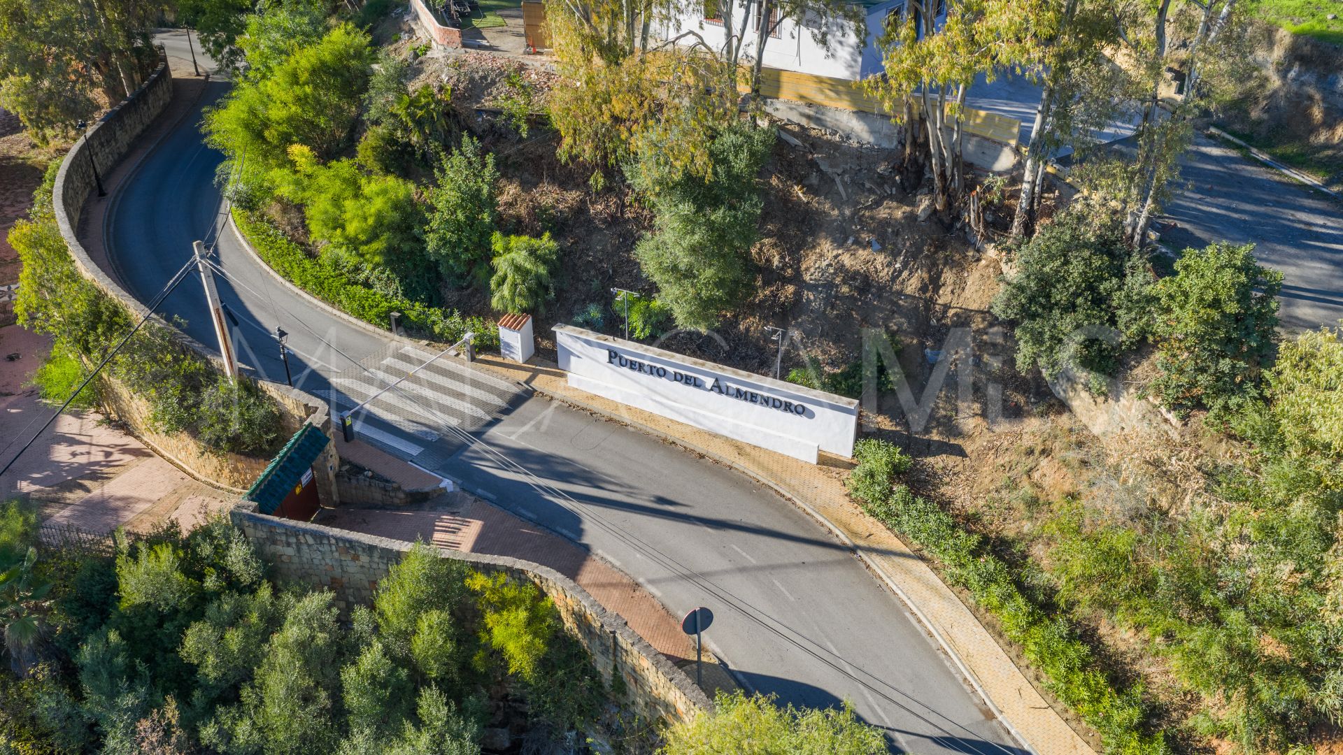 For sale Los Almendros apartment with 3 bedrooms