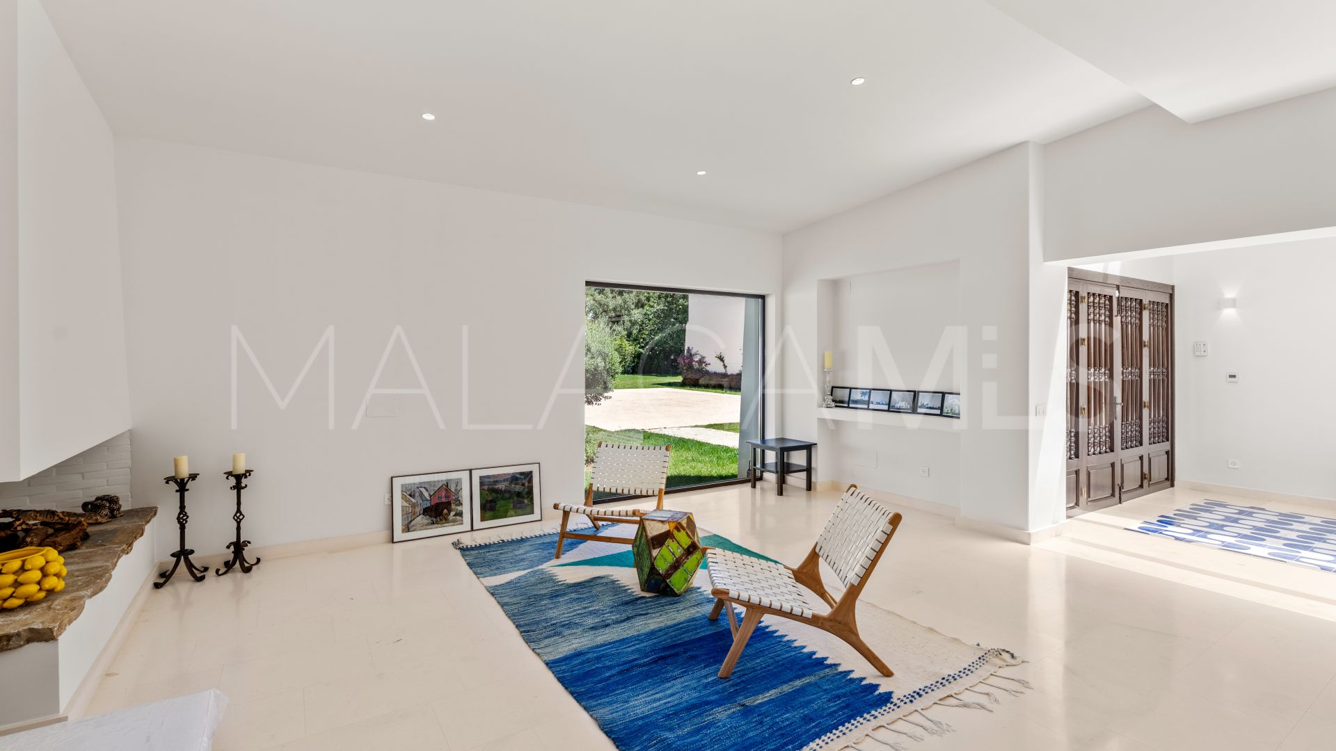 Villa for sale in Guadalmina Baja