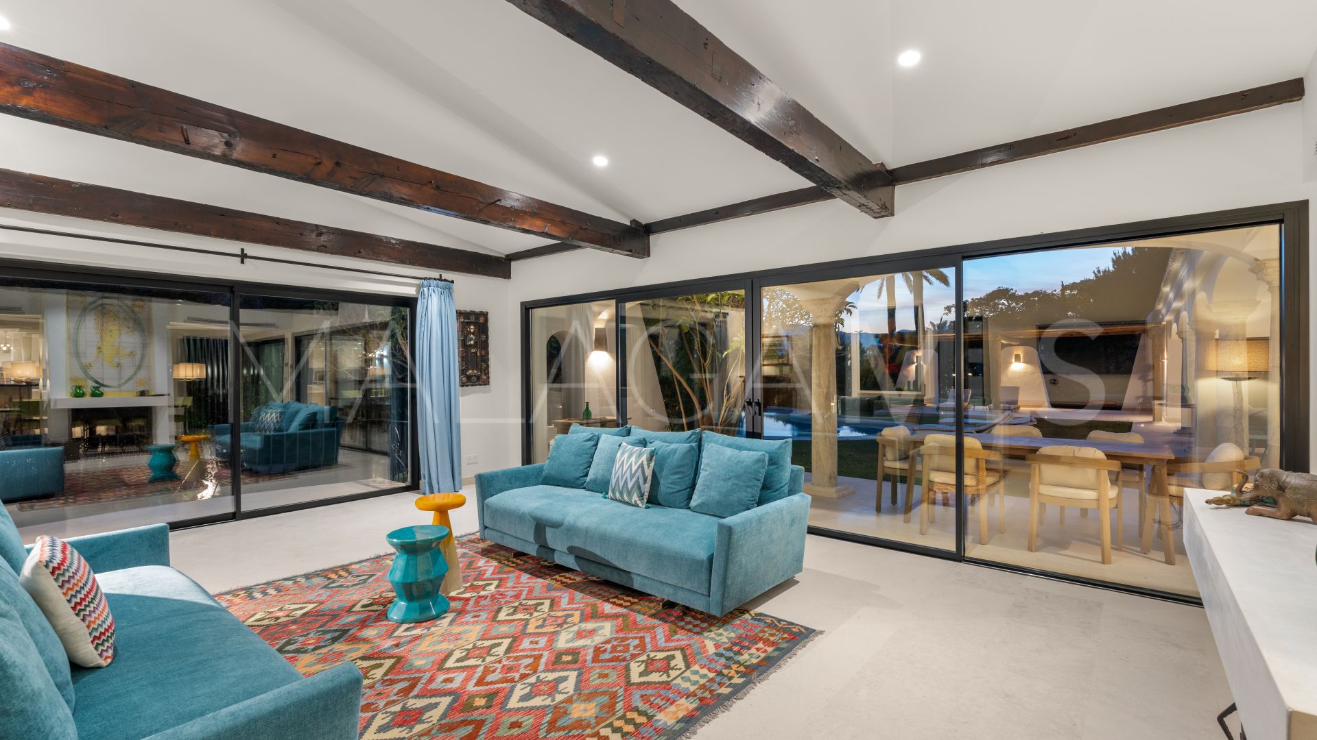 Villa for sale in Guadalmina Baja