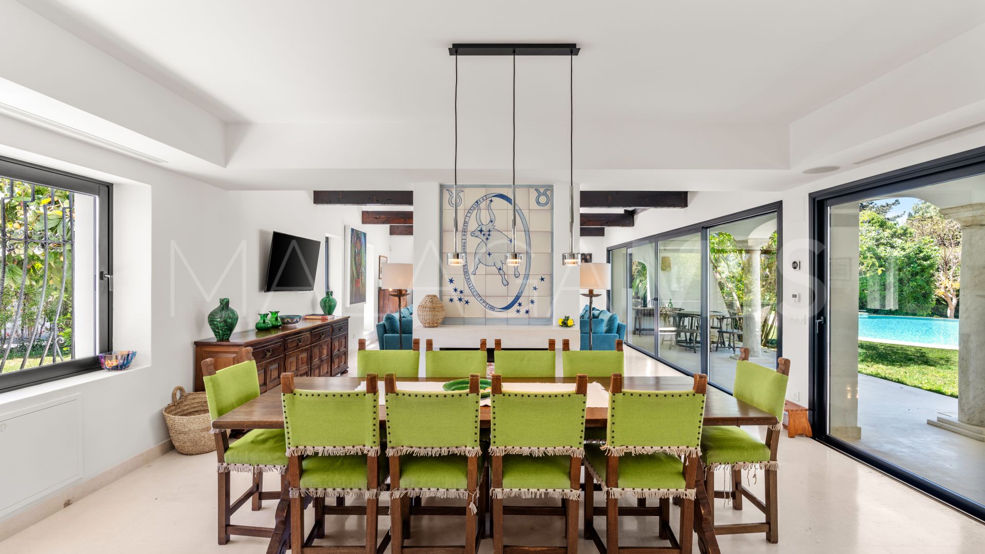 Villa for sale in Guadalmina Baja
