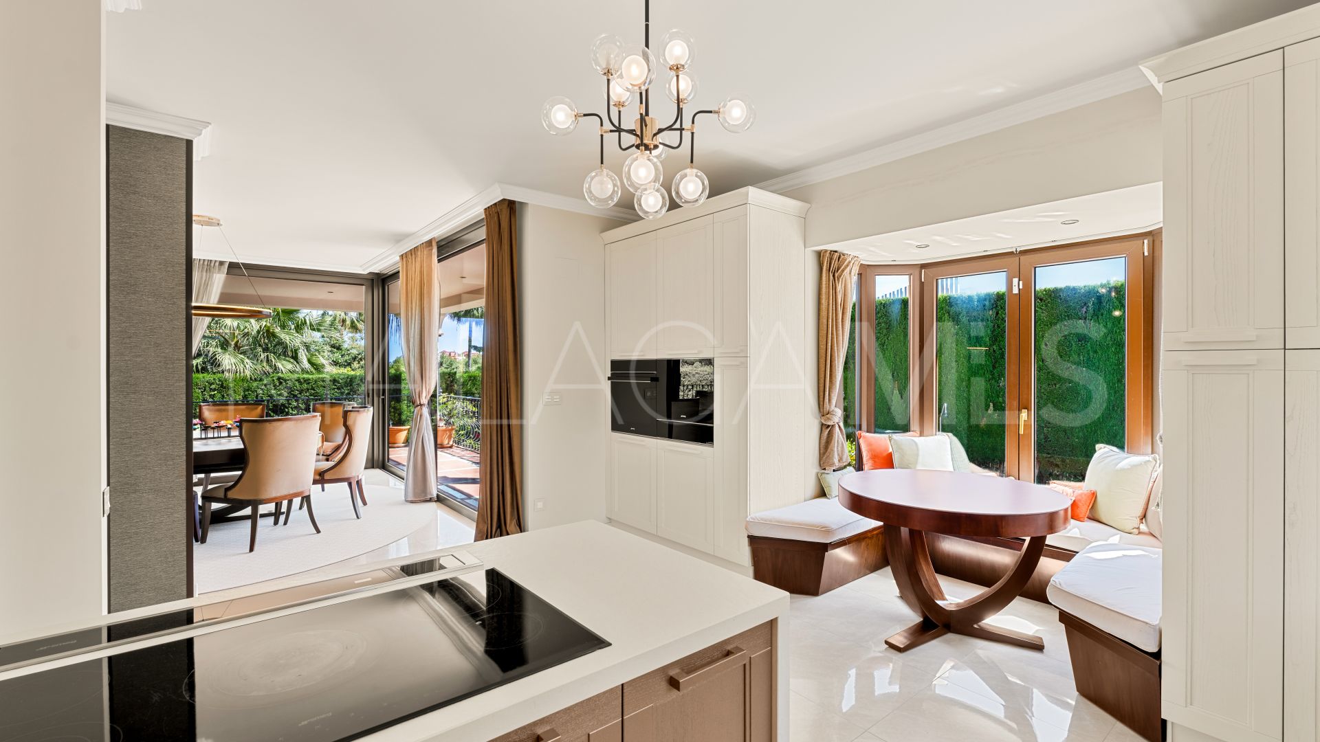 Villa a la venta in Monte Biarritz de 4 bedrooms