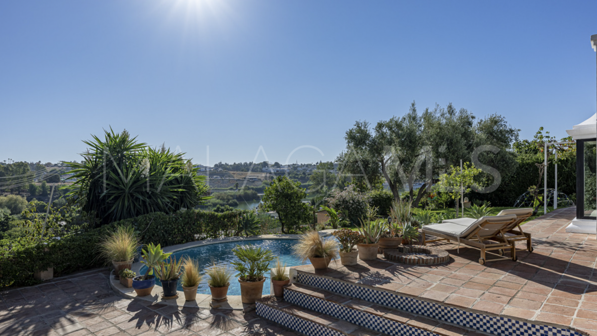 Villa for sale in Guadalmina Alta