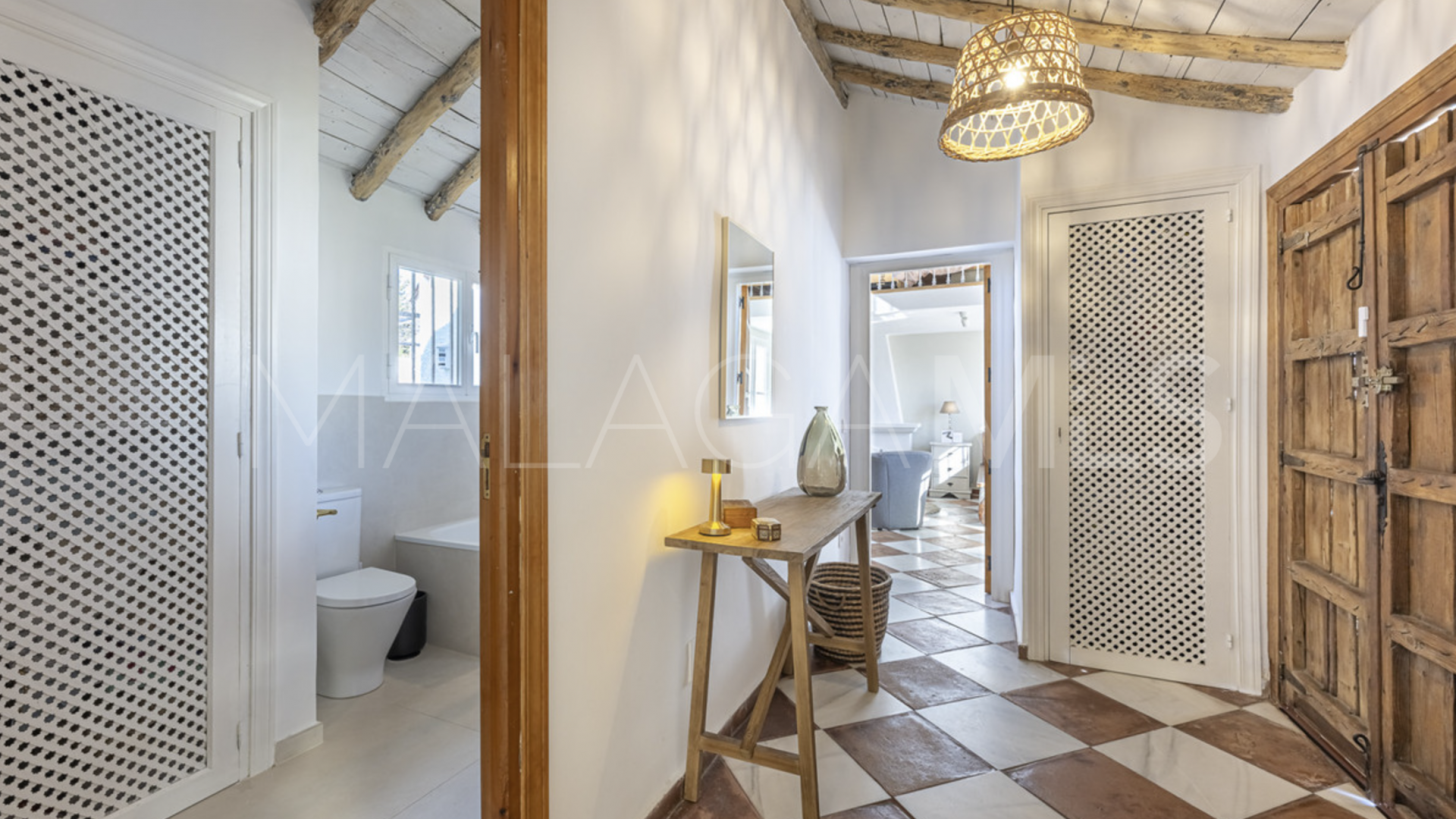 Villa for sale in Guadalmina Alta