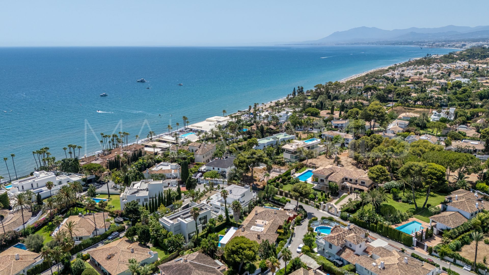 For sale Los Monteros semi detached villa with 7 bedrooms