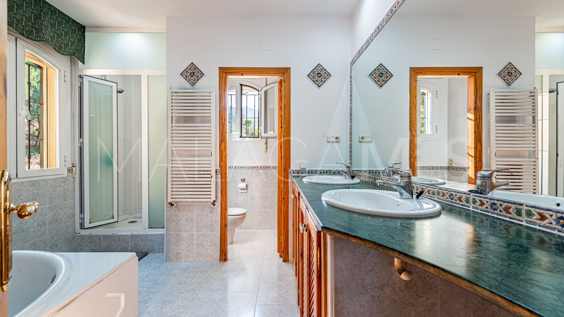 Villa for sale in Alhaurin de la Torre