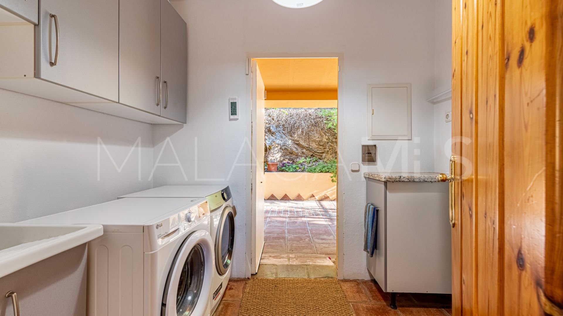 Villa for sale in Alhaurin de la Torre