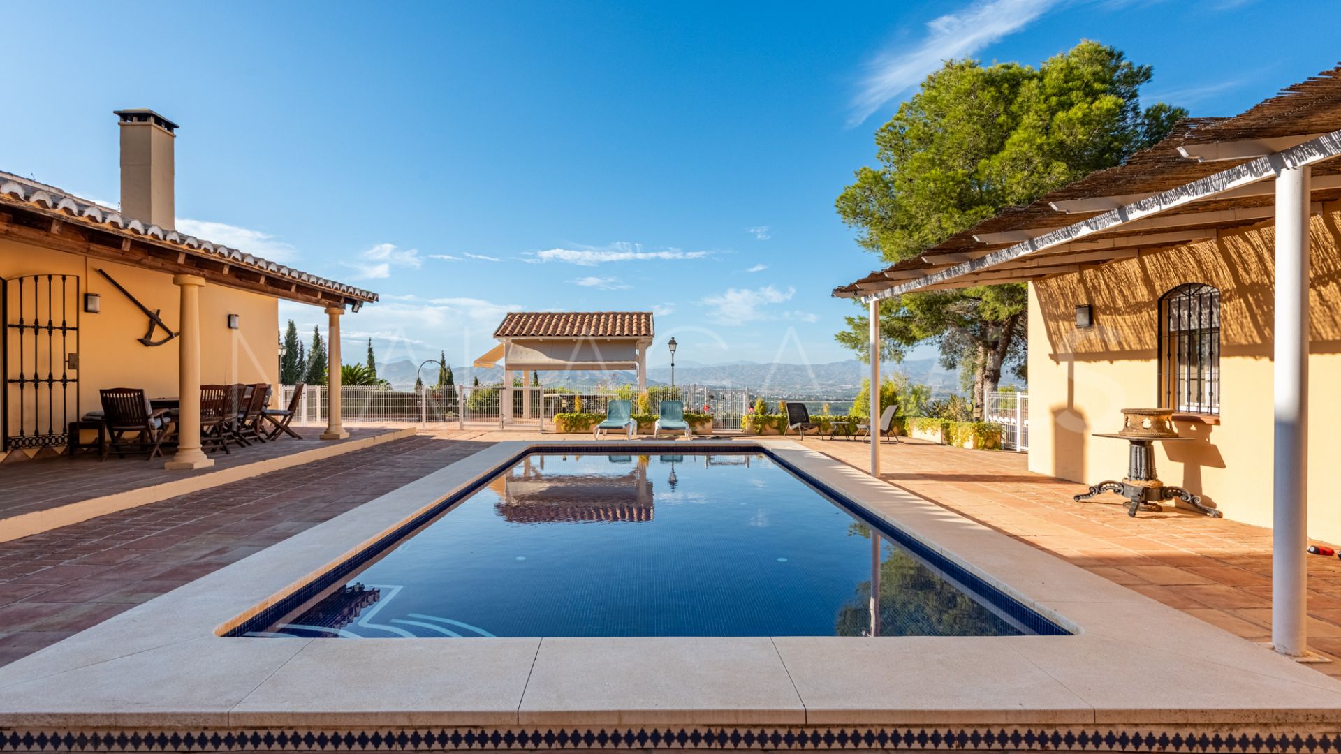 Villa for sale in Alhaurin de la Torre