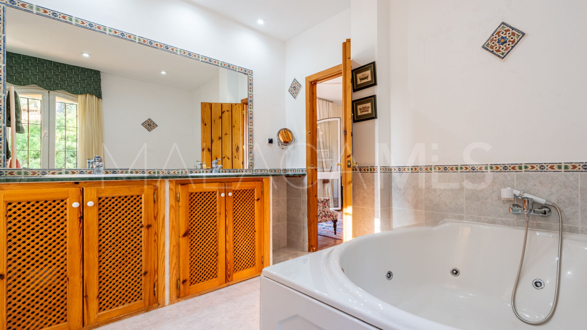 Villa for sale in Alhaurin de la Torre