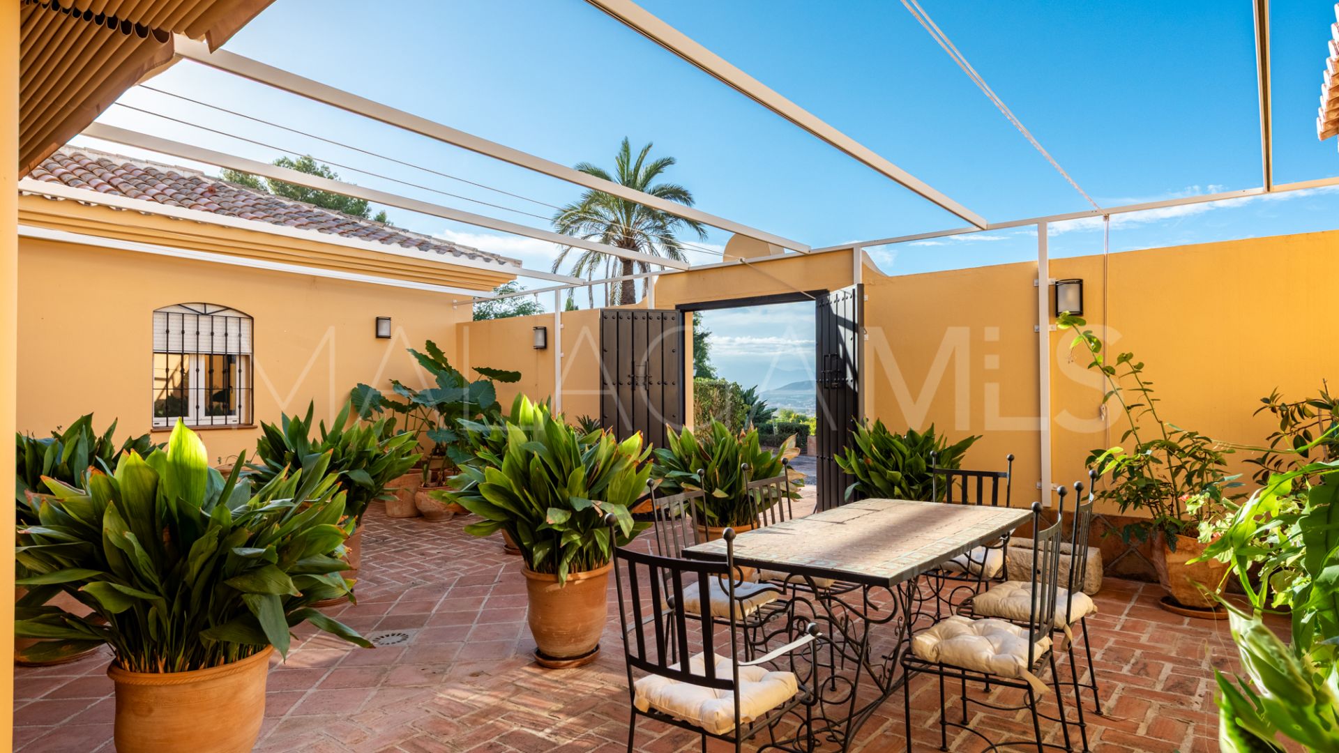 Villa for sale in Alhaurin de la Torre