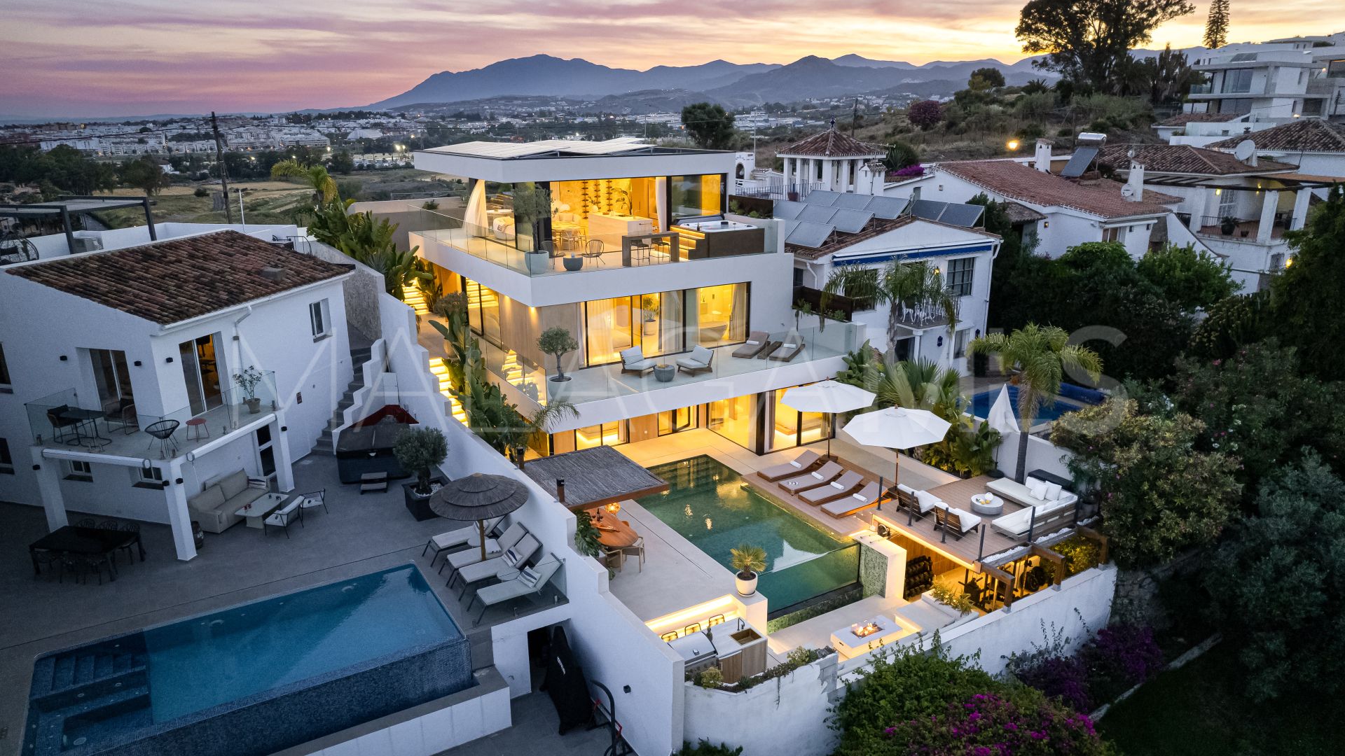 Nueva Andalucia, villa with 5 bedrooms for sale