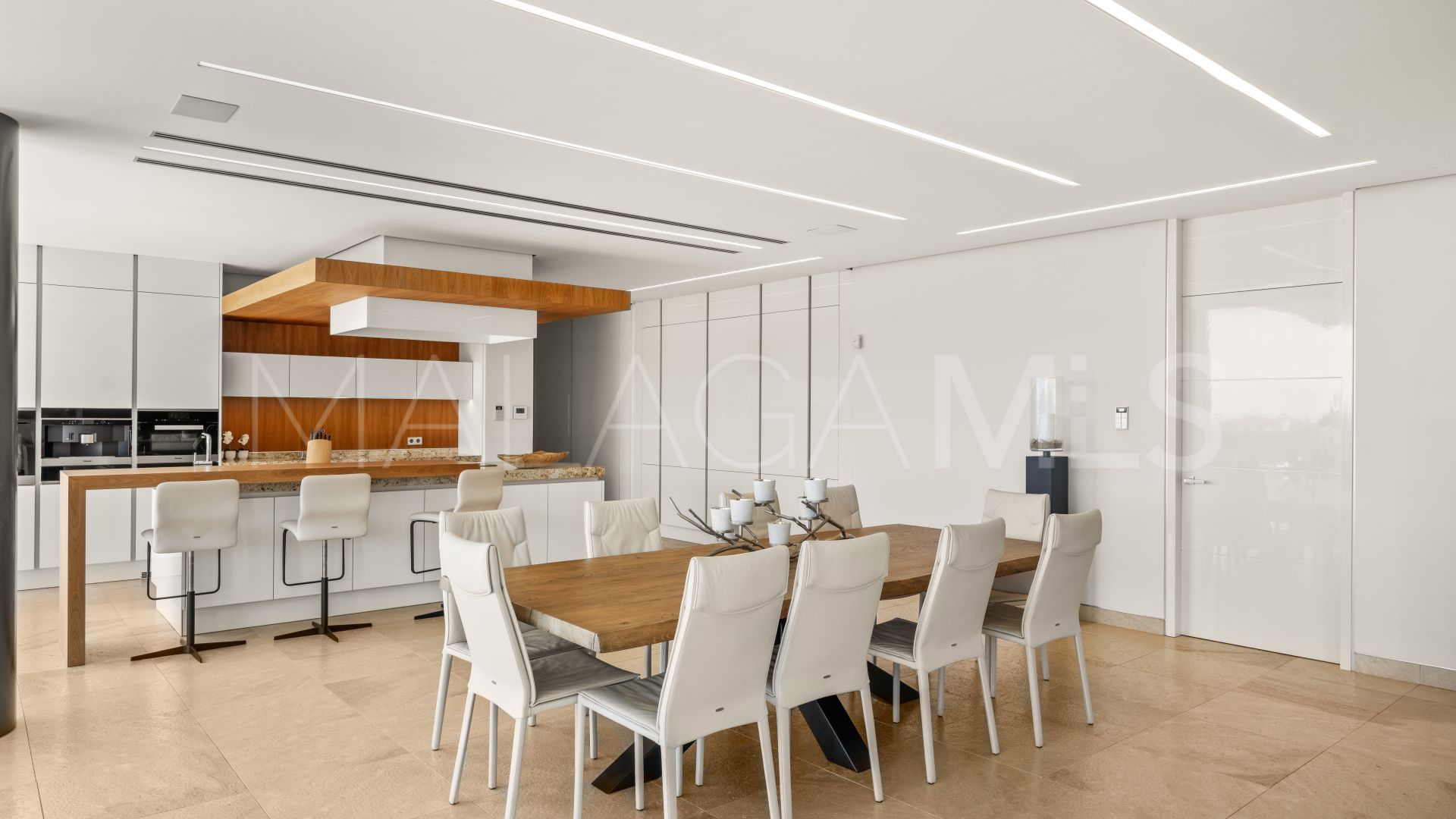 Villa for sale in Los Arqueros