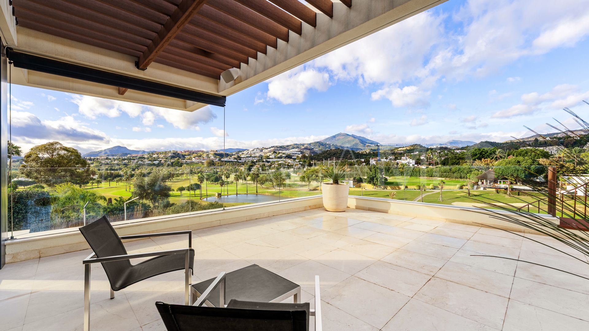 Villa for sale in Los Naranjos Golf