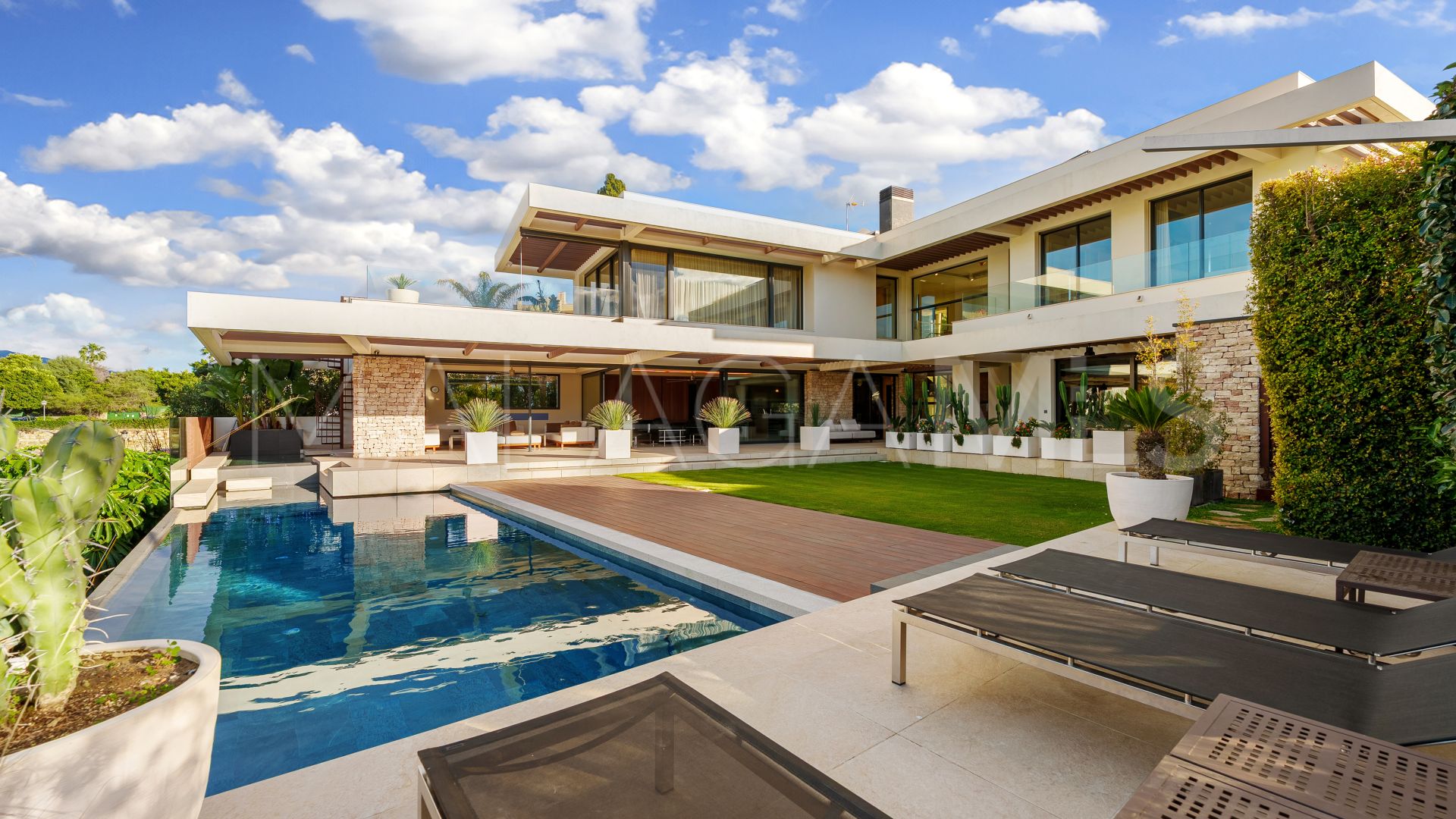 Villa for sale in Los Naranjos Golf