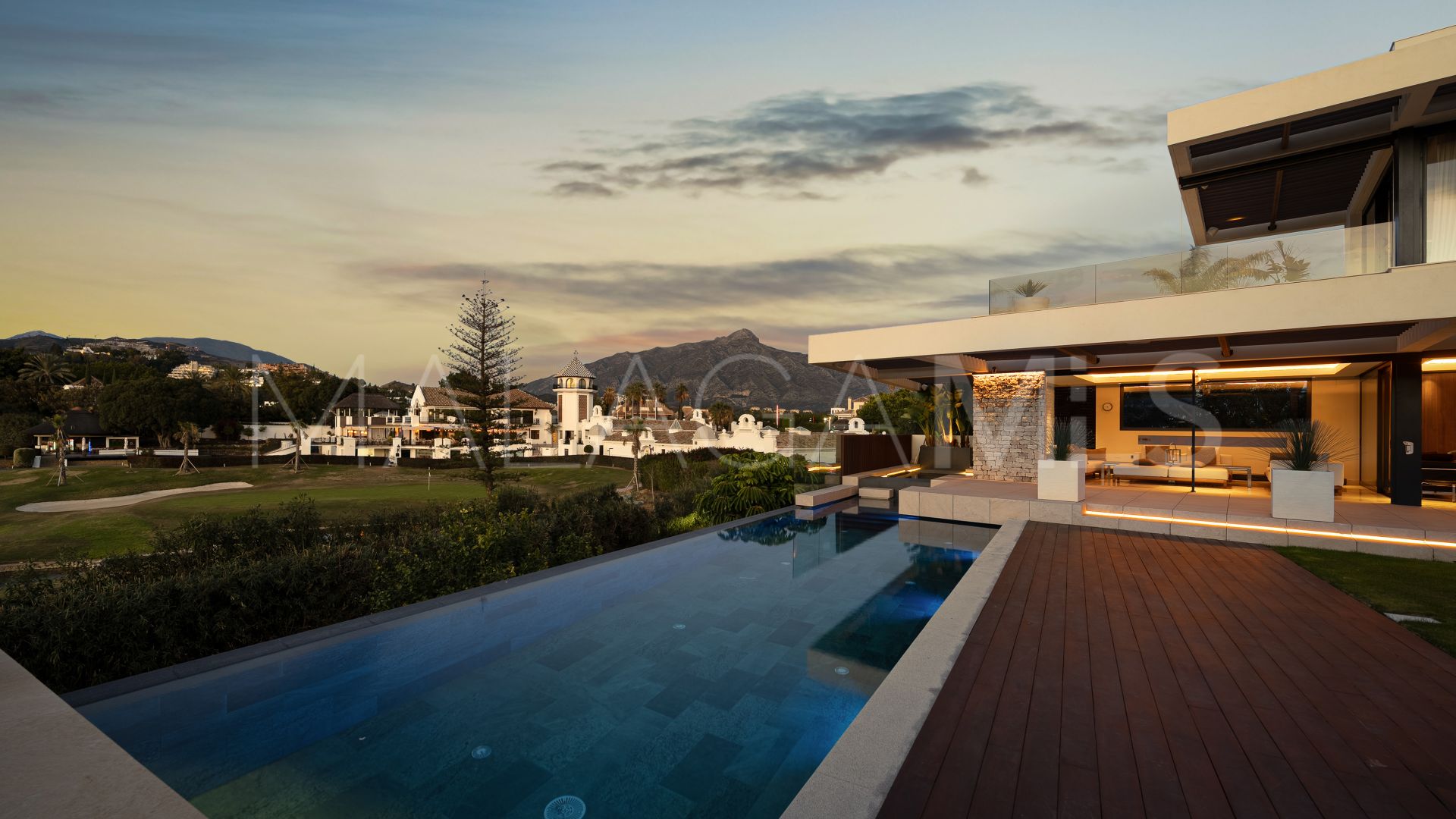 Villa for sale in Los Naranjos Golf