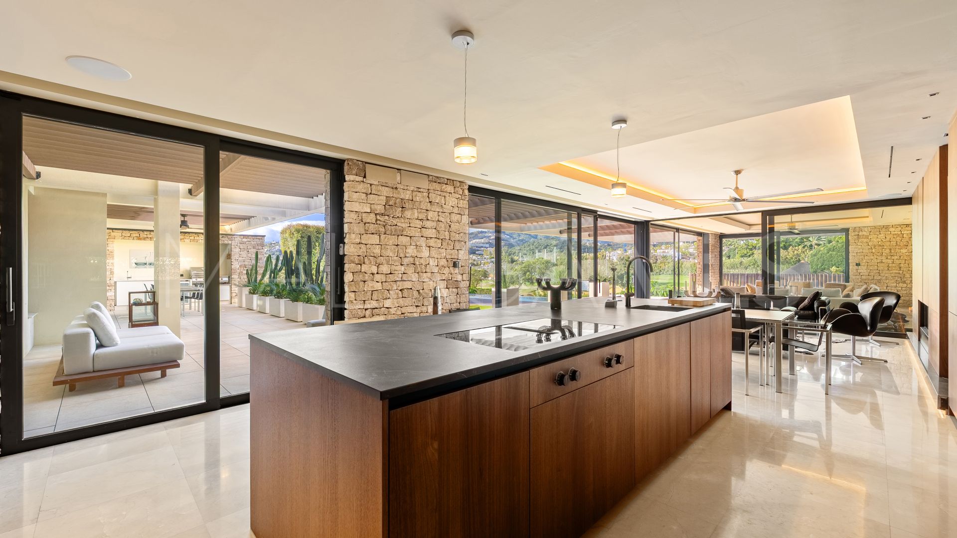 Villa for sale in Los Naranjos Golf