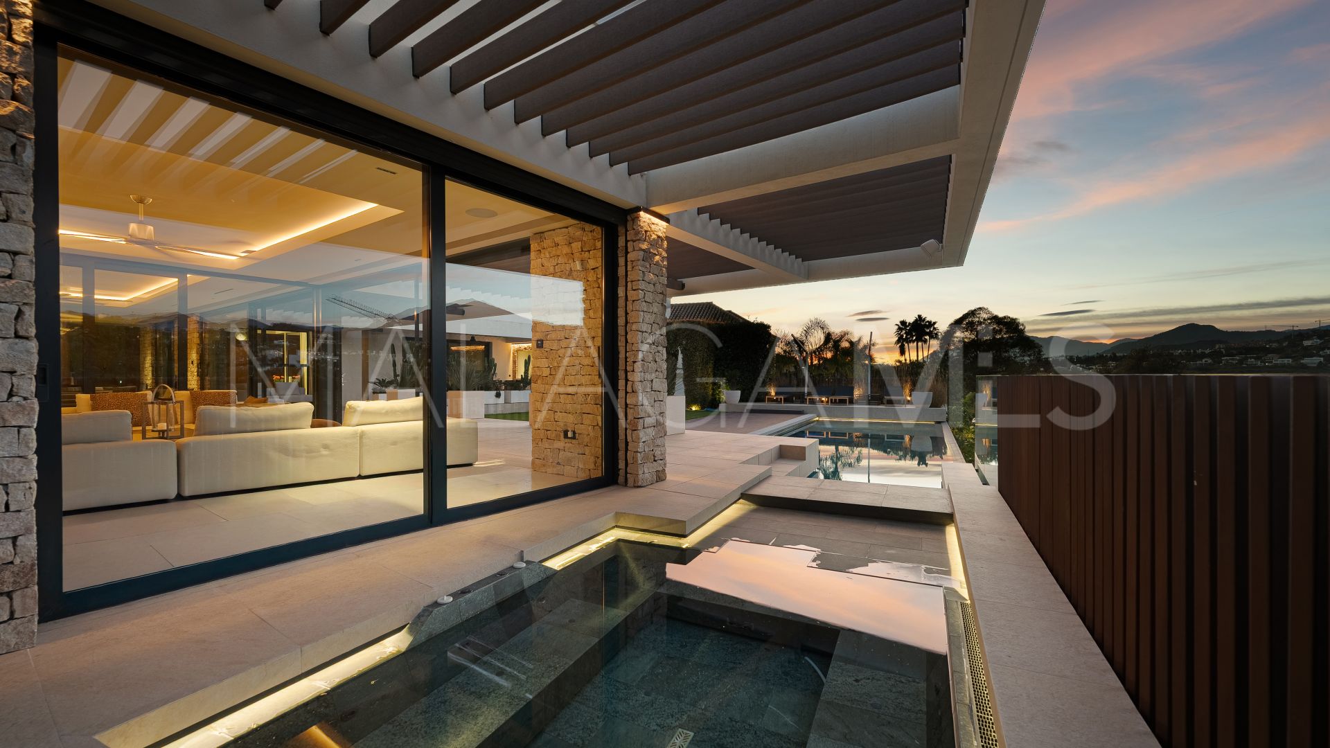 Villa for sale in Los Naranjos Golf