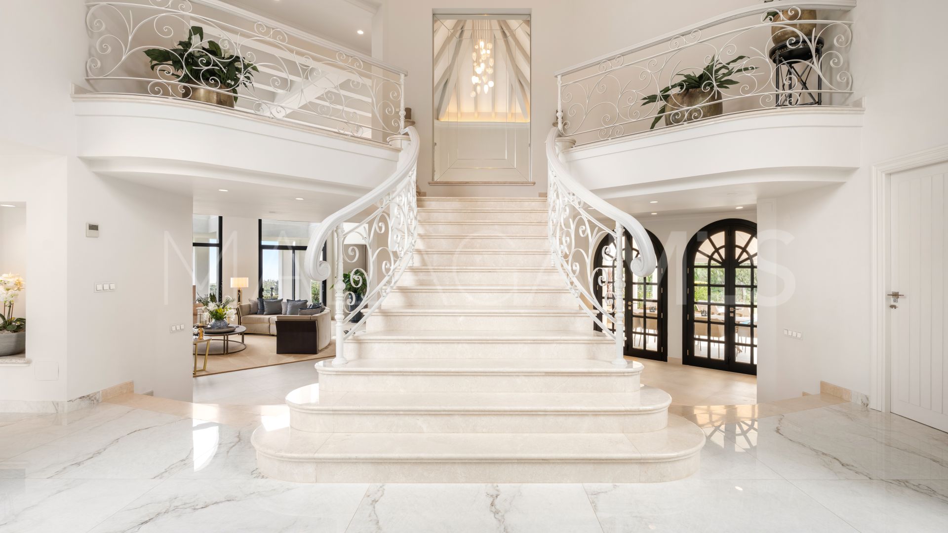 Se vende villa with 6 bedrooms in Marbella Hill Club