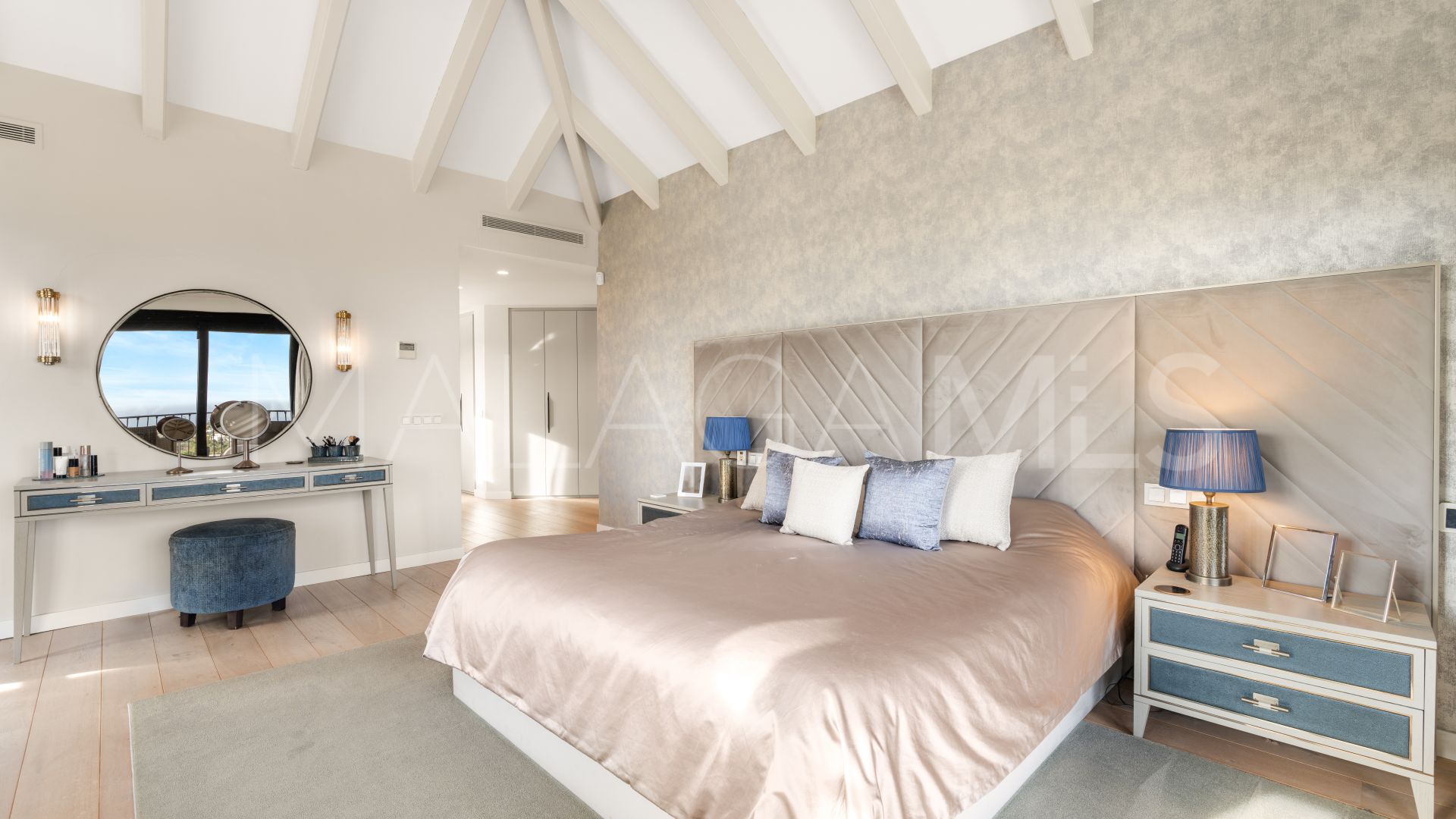 Se vende villa with 6 bedrooms in Marbella Hill Club