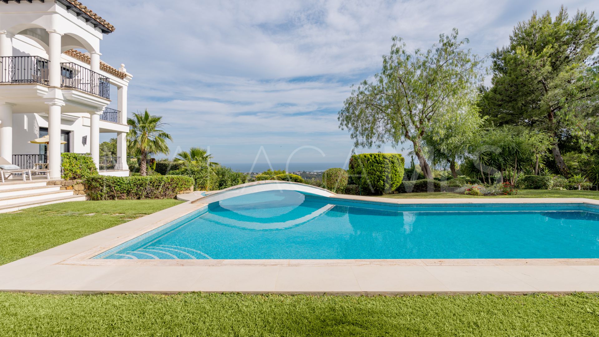Se vende villa with 6 bedrooms in Marbella Hill Club