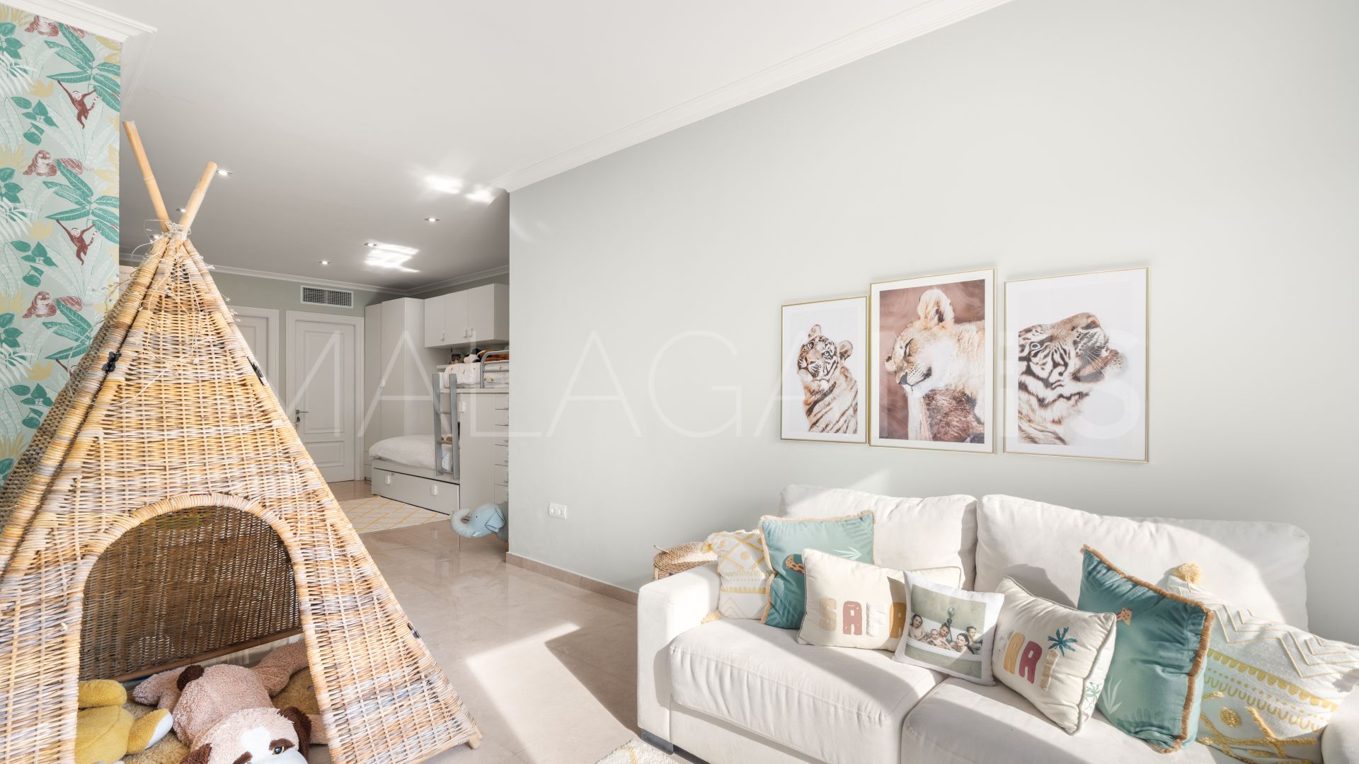 Se vende villa with 6 bedrooms in Marbella Hill Club