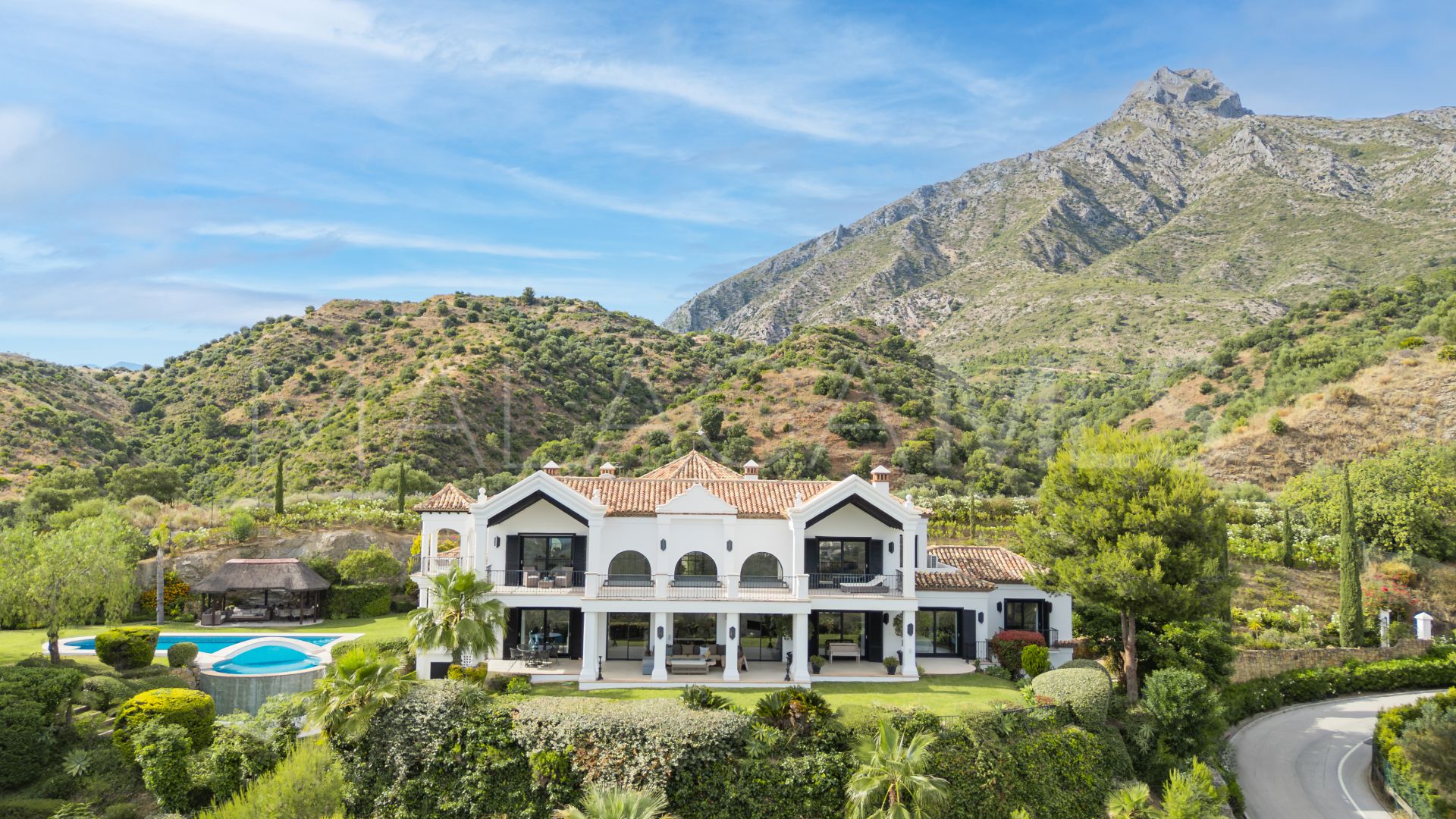 Se vende villa with 6 bedrooms in Marbella Hill Club