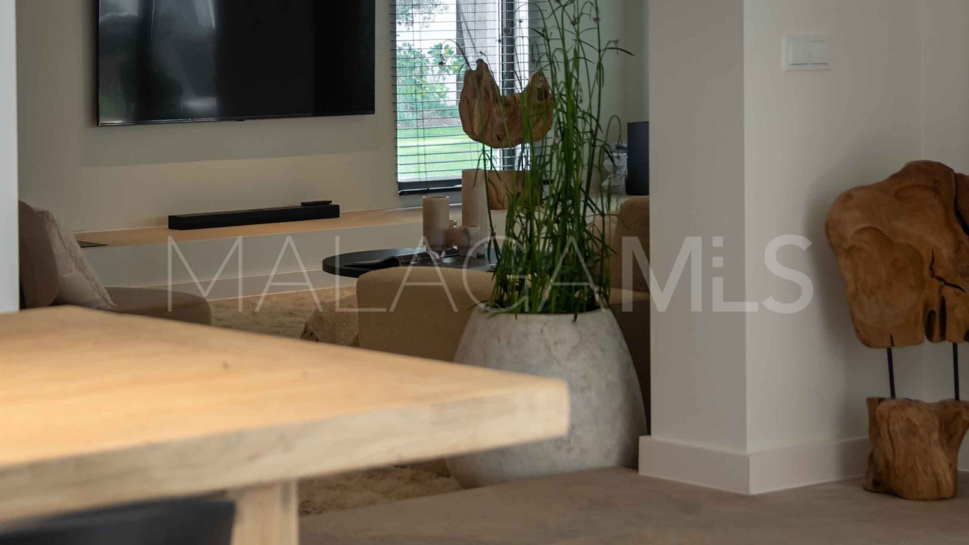 Villa for sale in Guadalmina Baja
