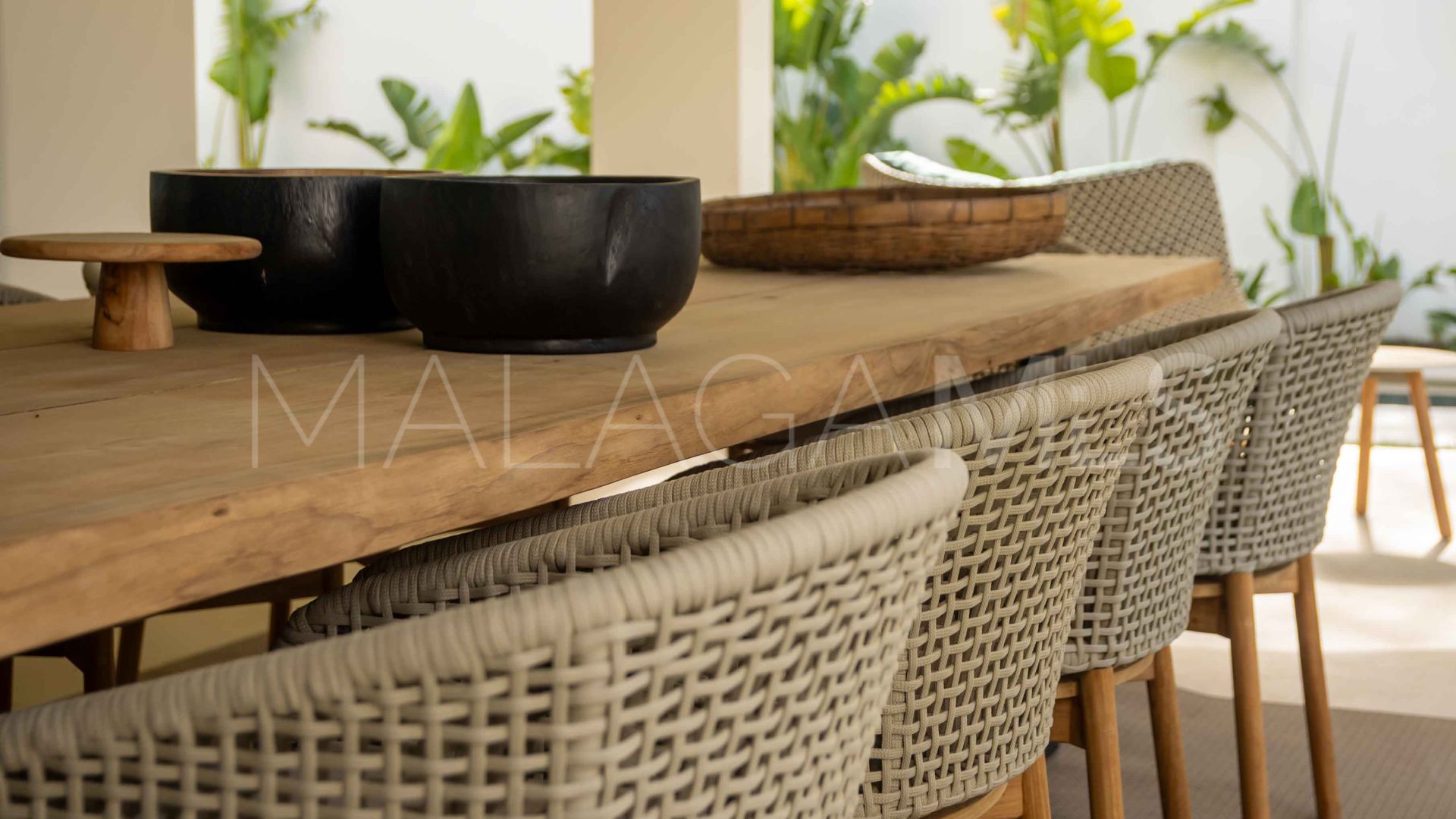 Villa for sale in Guadalmina Baja