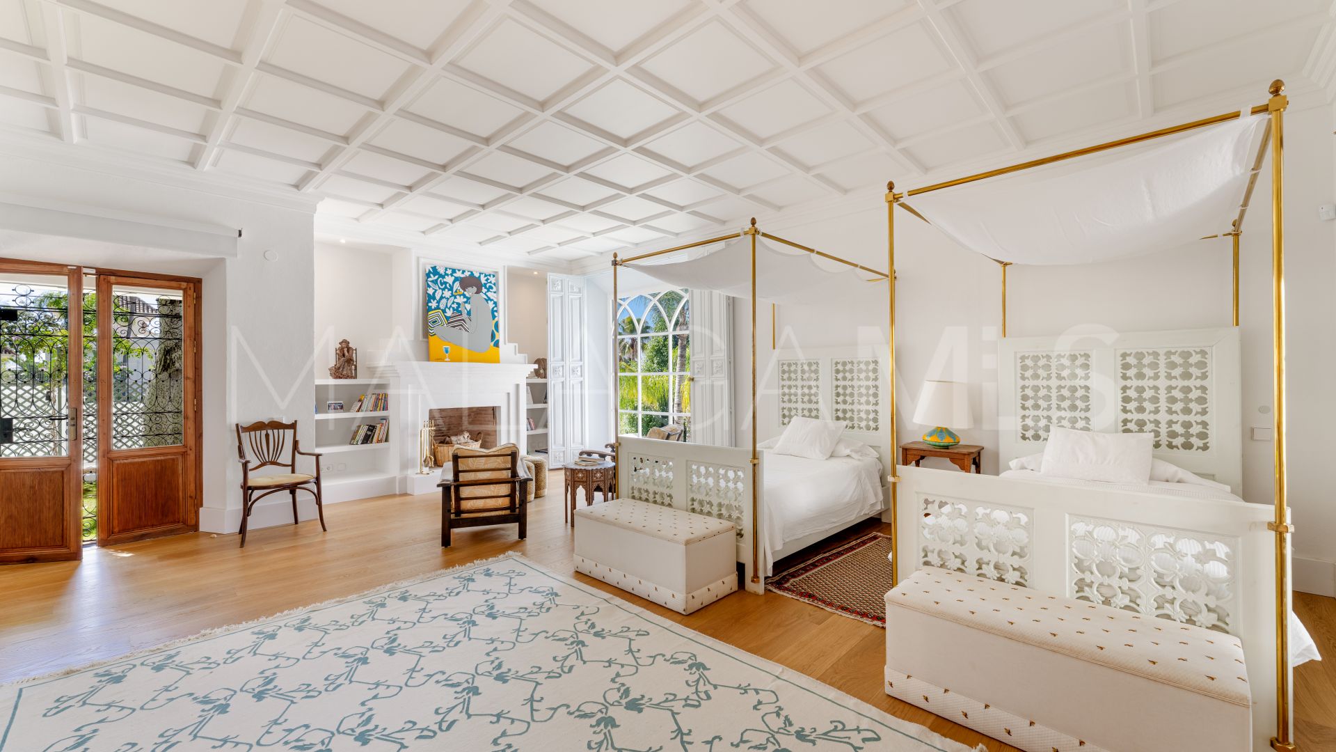 Villa for sale in Sierra Blanca