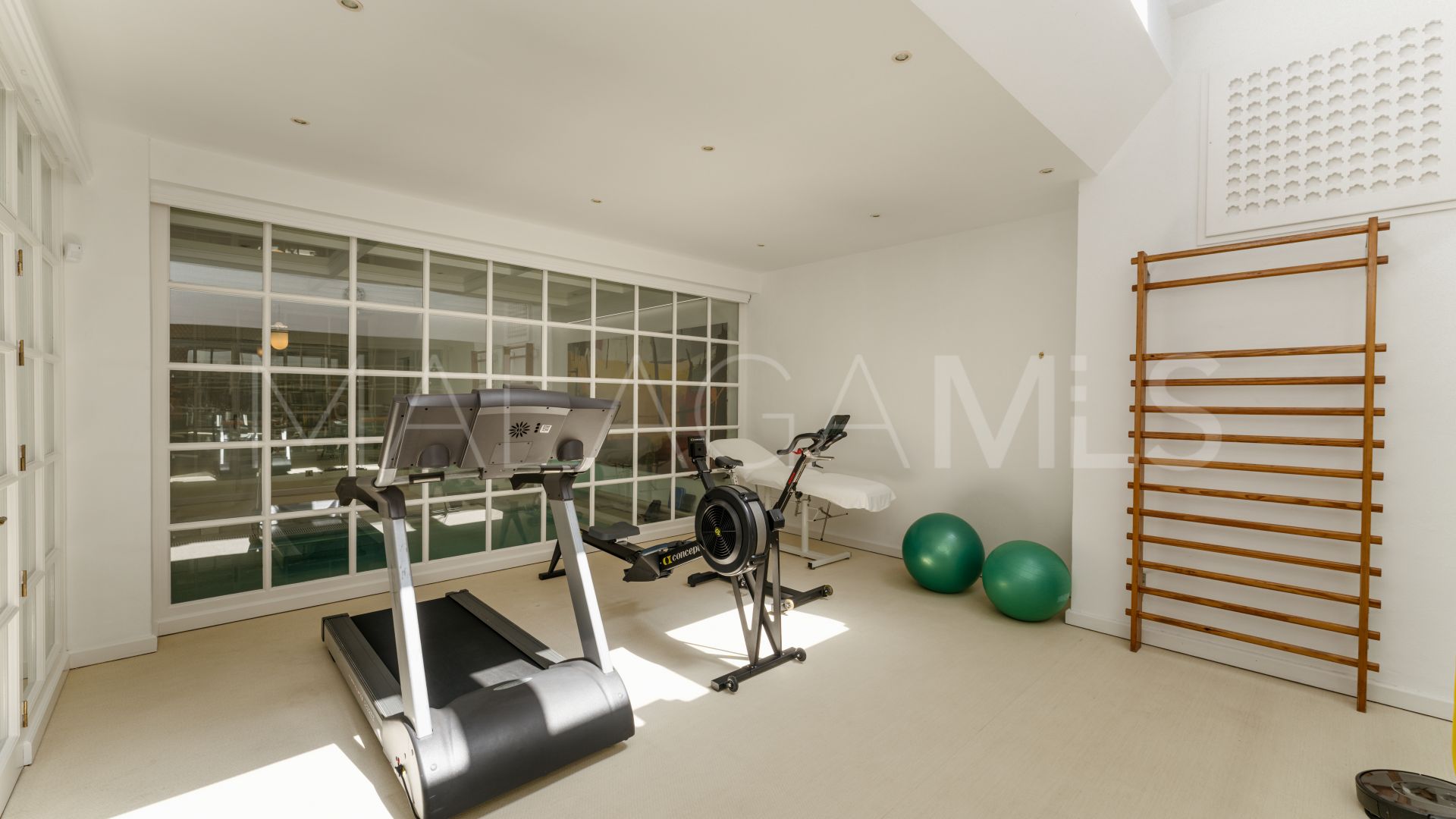 Villa for sale in Sierra Blanca