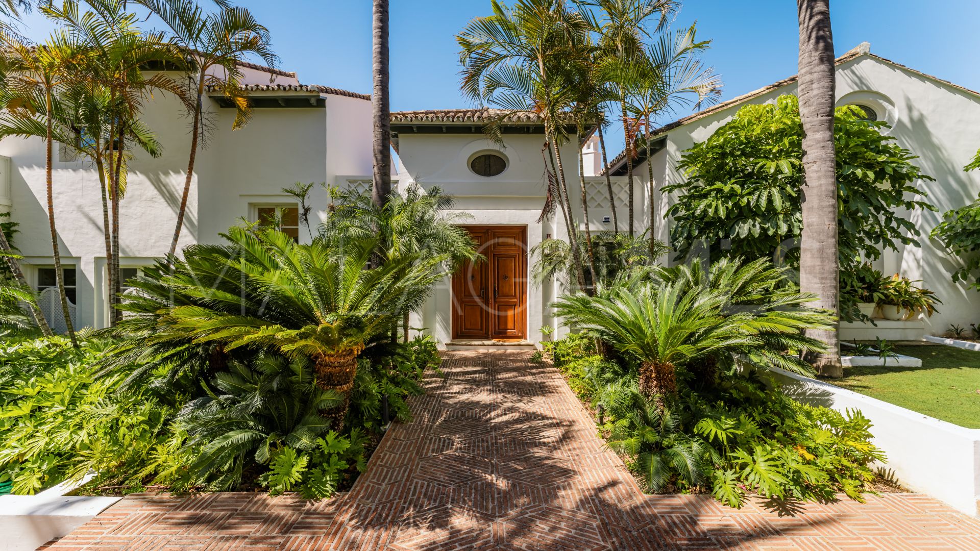 Villa for sale in Sierra Blanca