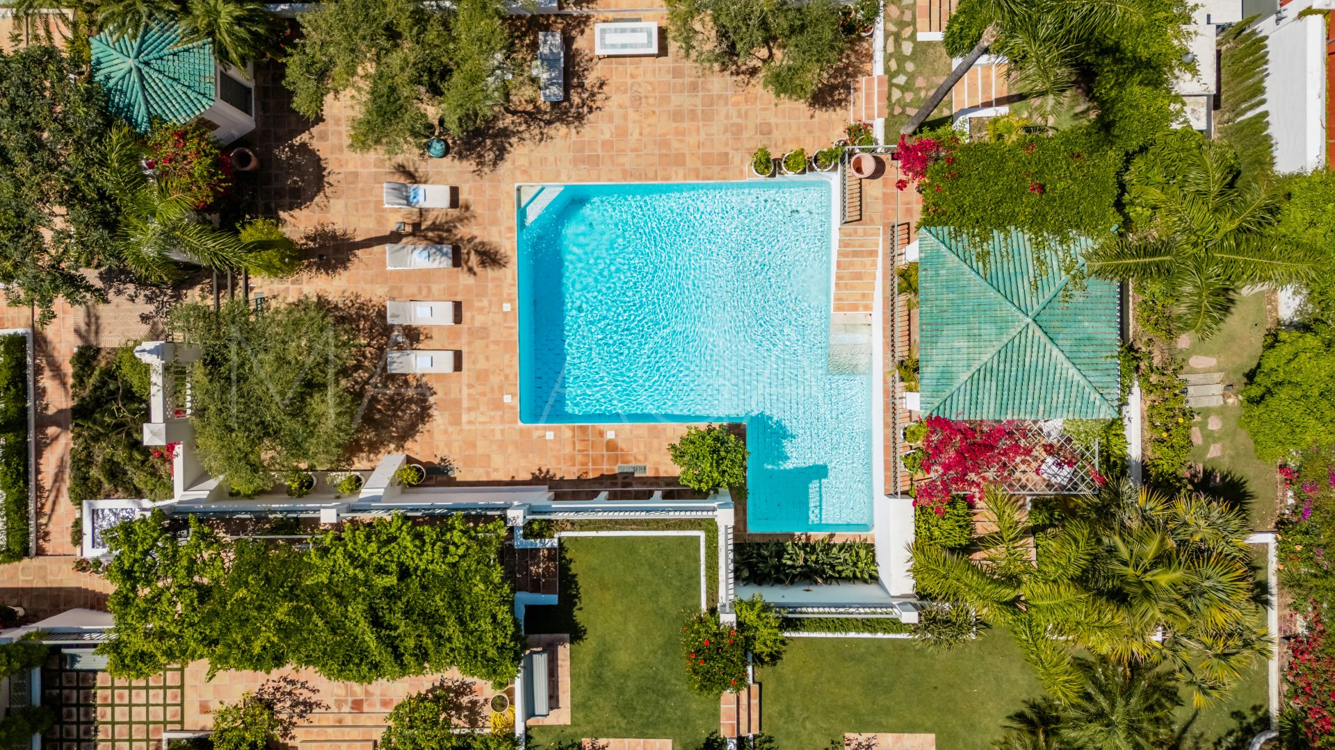 Villa for sale in Sierra Blanca