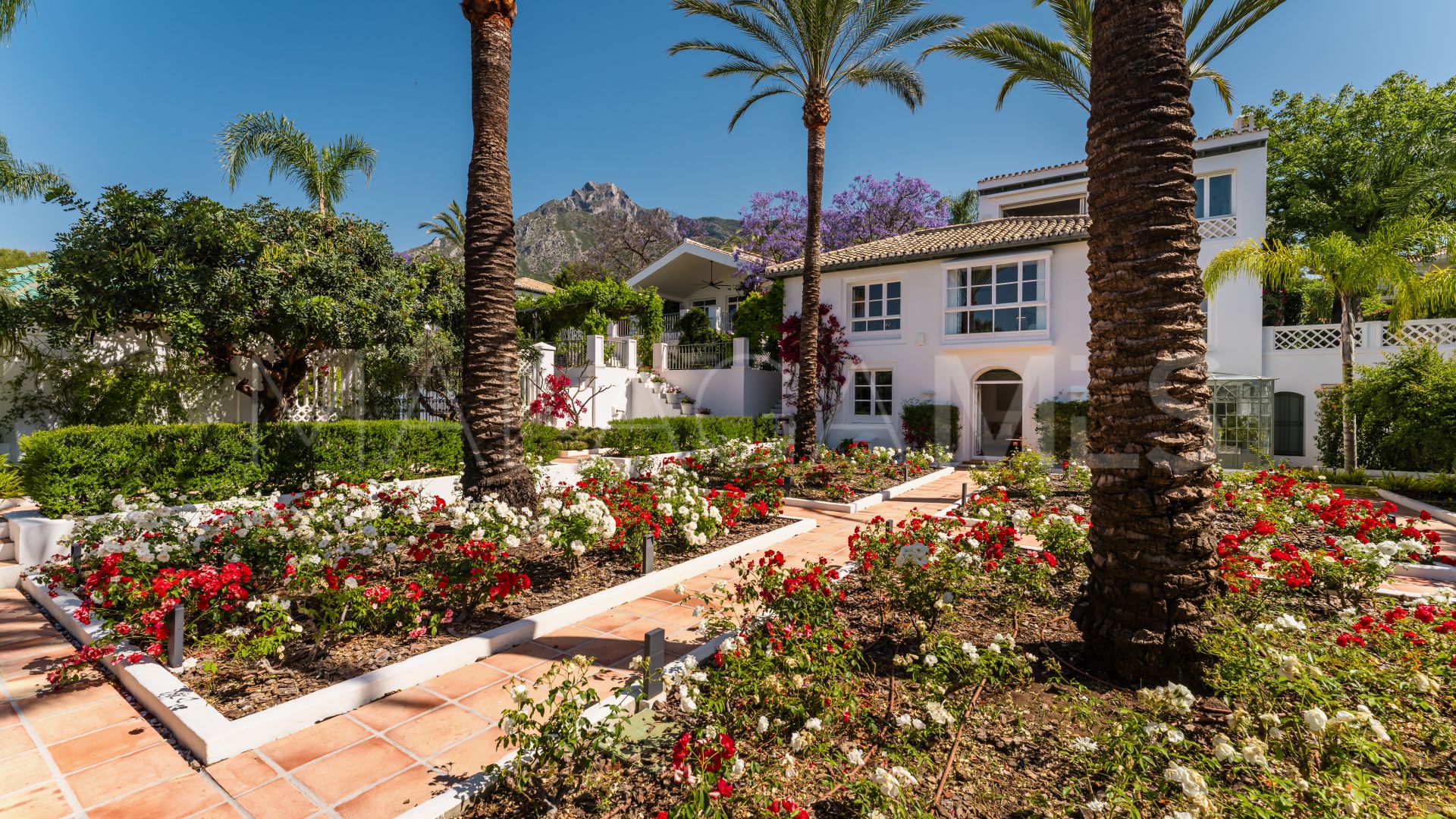 Villa for sale in Sierra Blanca