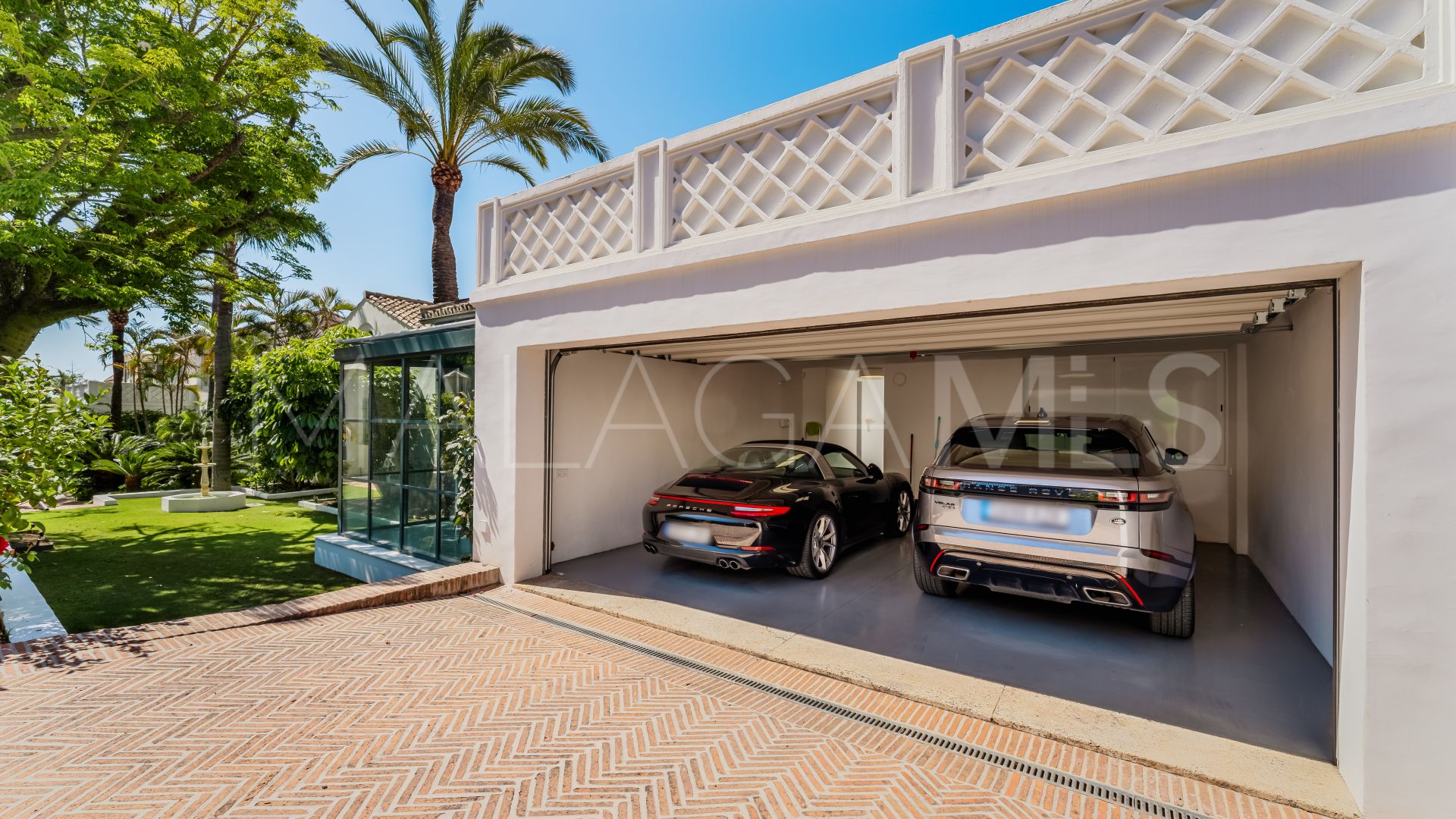 Villa for sale in Sierra Blanca