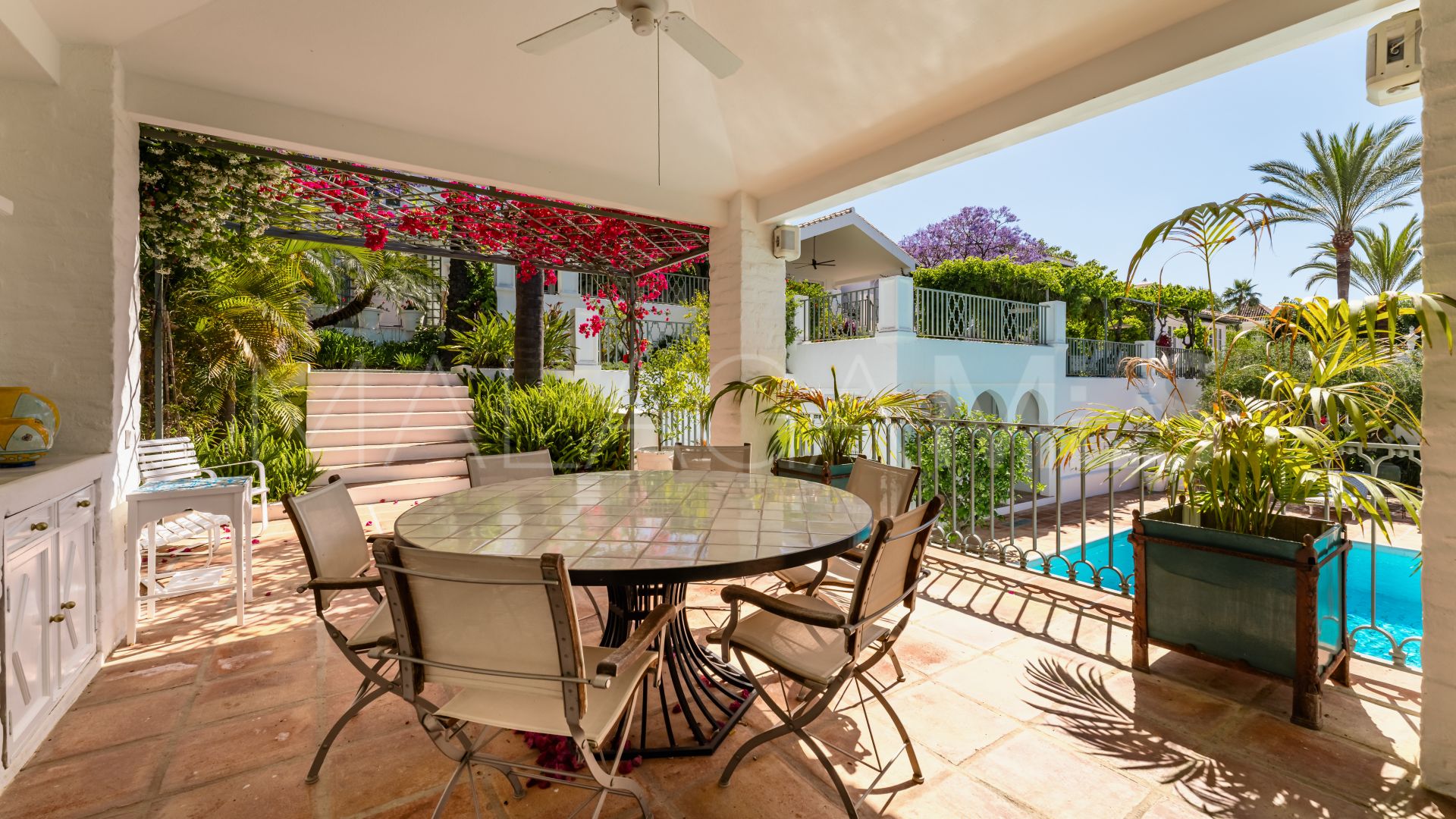 Villa for sale in Sierra Blanca