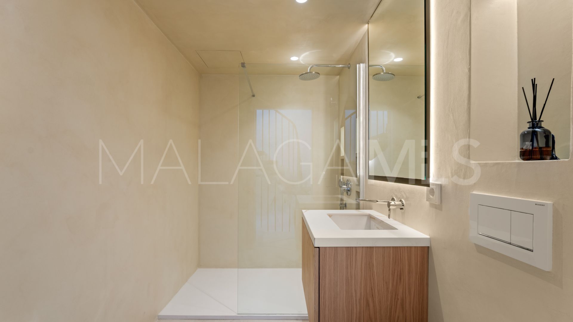 Maison de ville for sale in Golden Mile