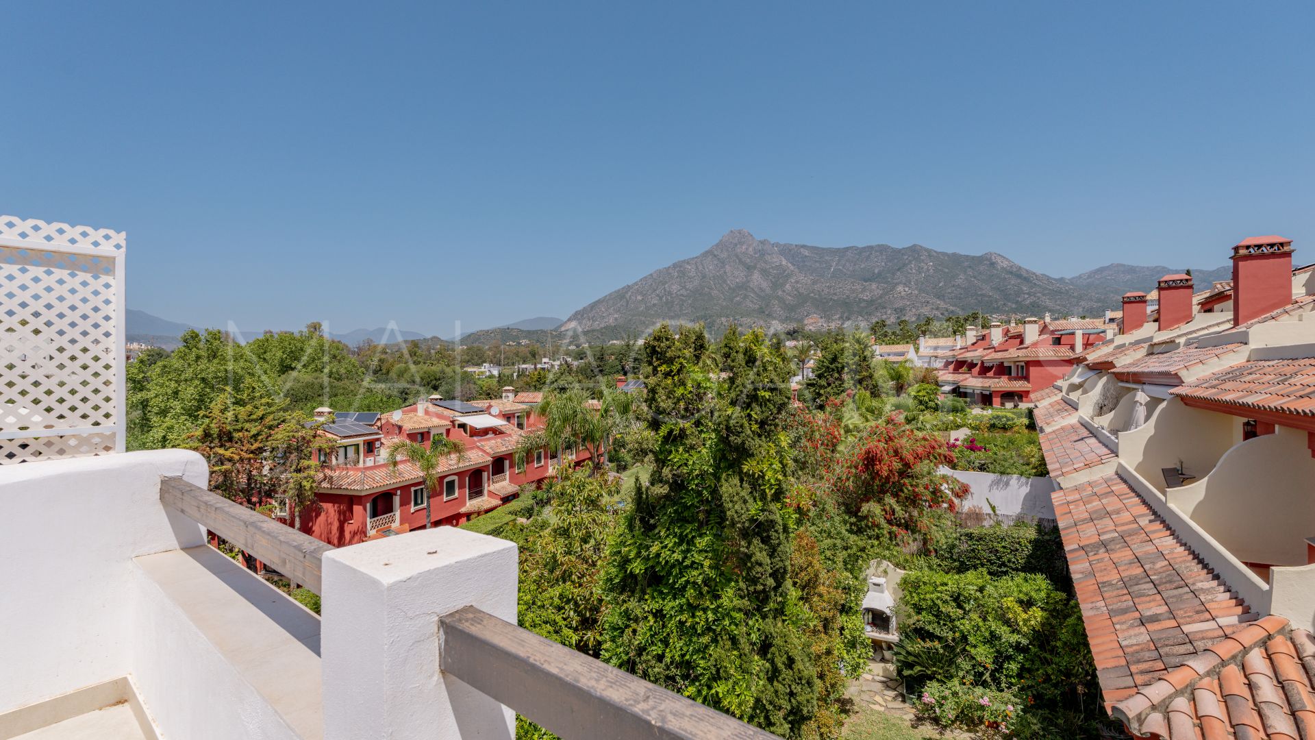 Maison de ville for sale in Golden Mile
