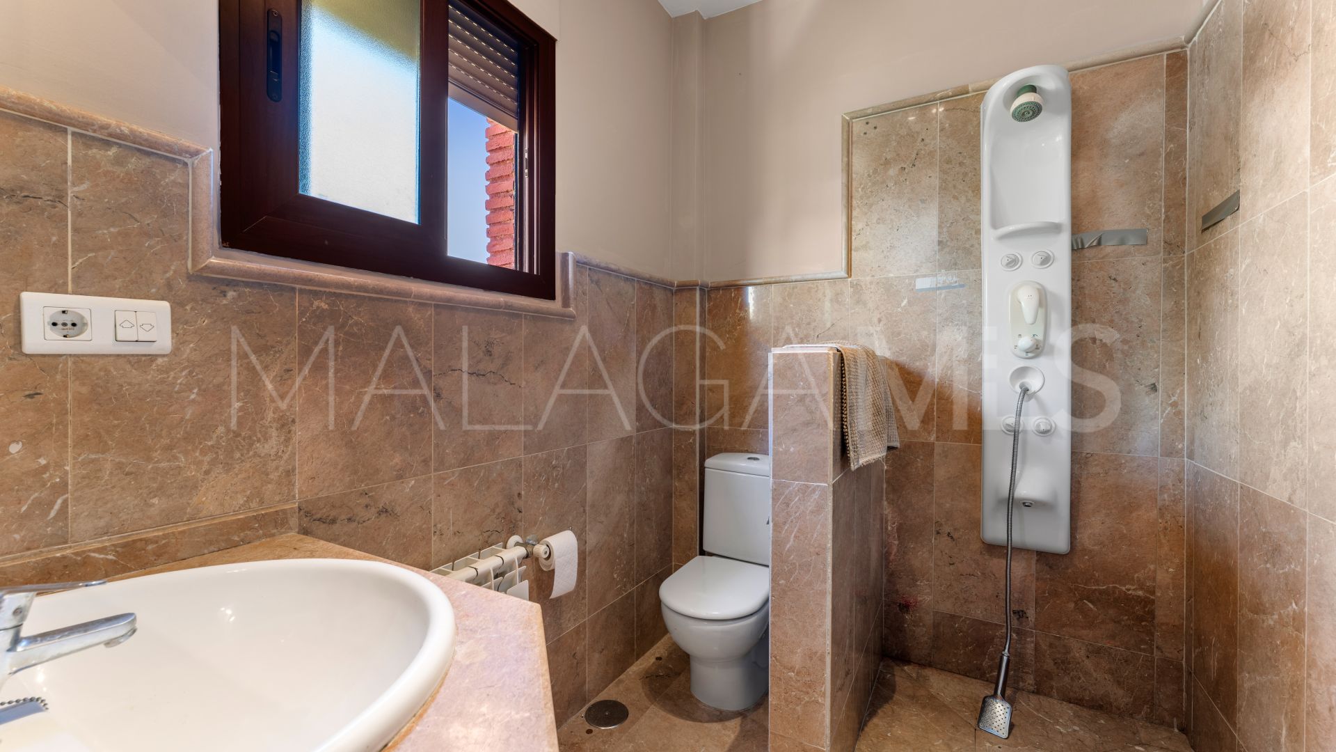 Villa for sale in Casasola